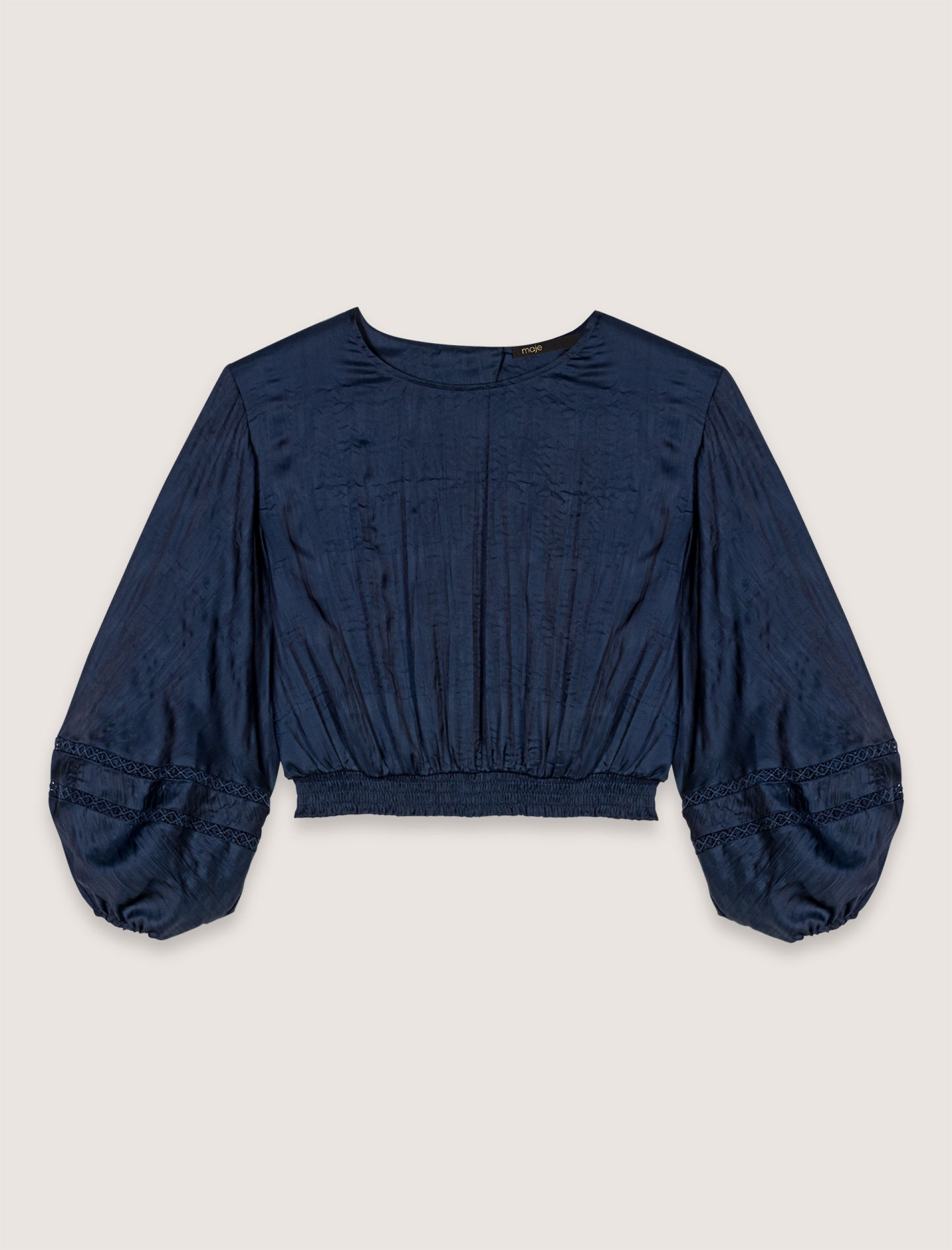 Жіночий короткий атласний топ Жіночий короткий атласний топ