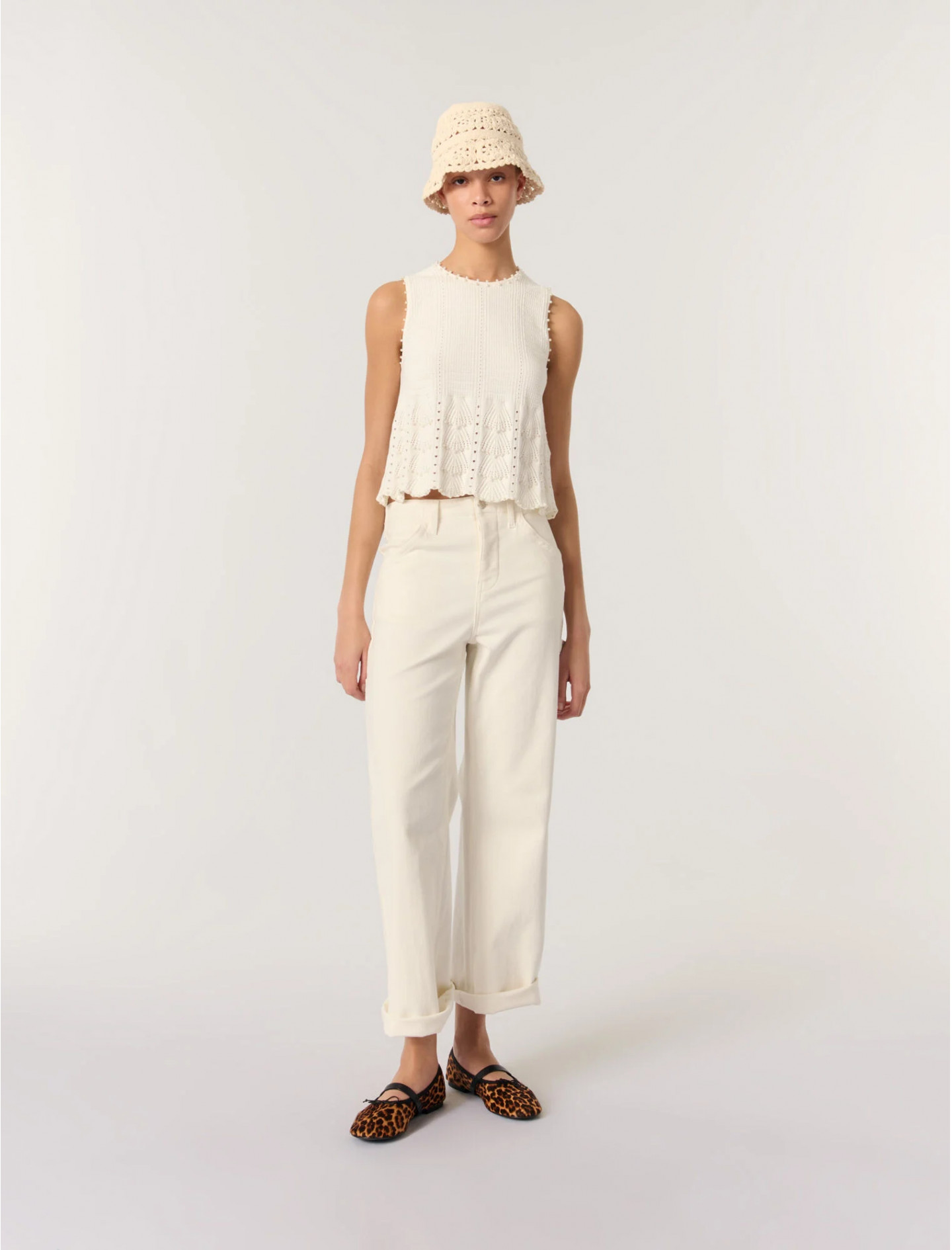 Жіночий топ з ажурною в'язкою та перлами