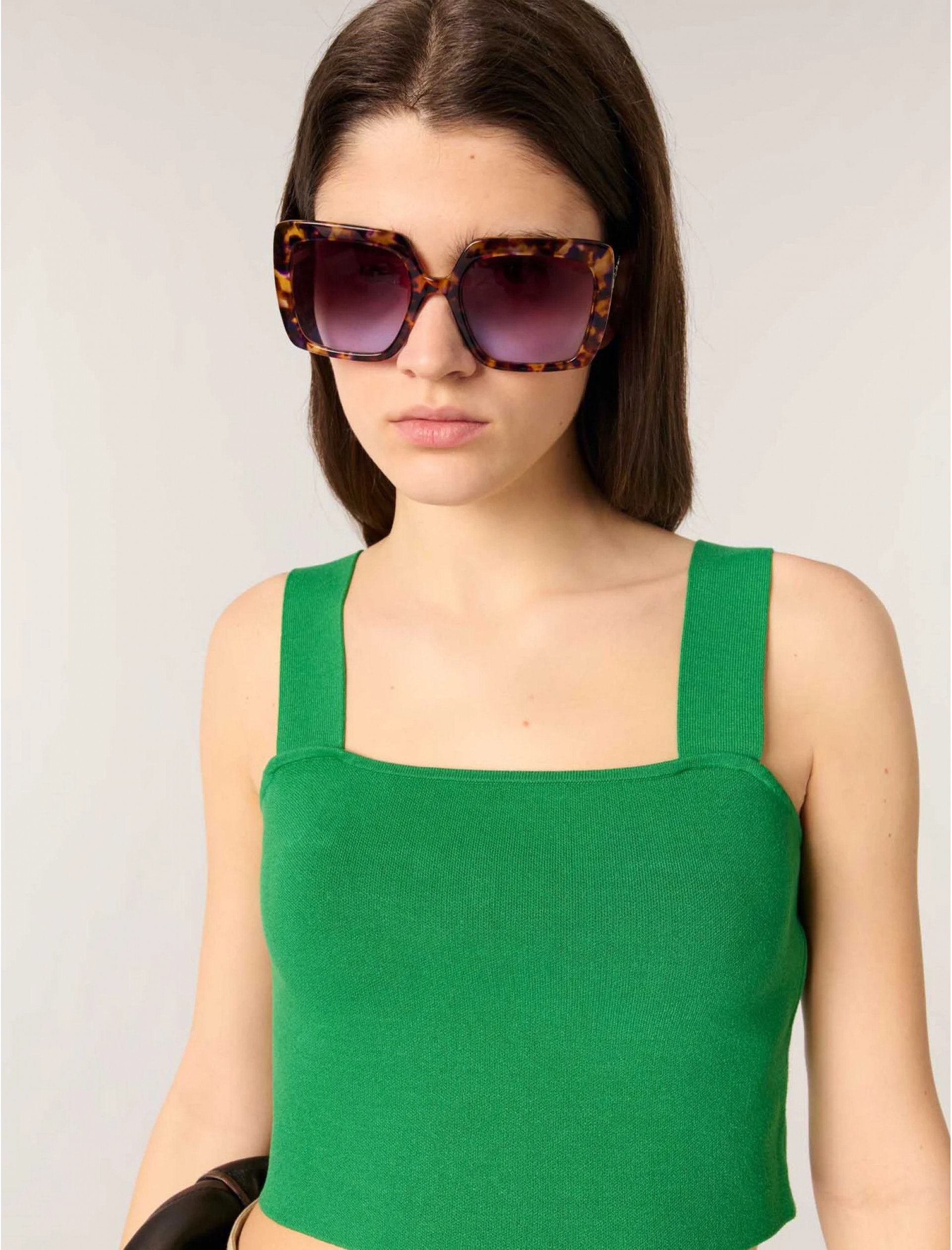 Женский укороченный топ