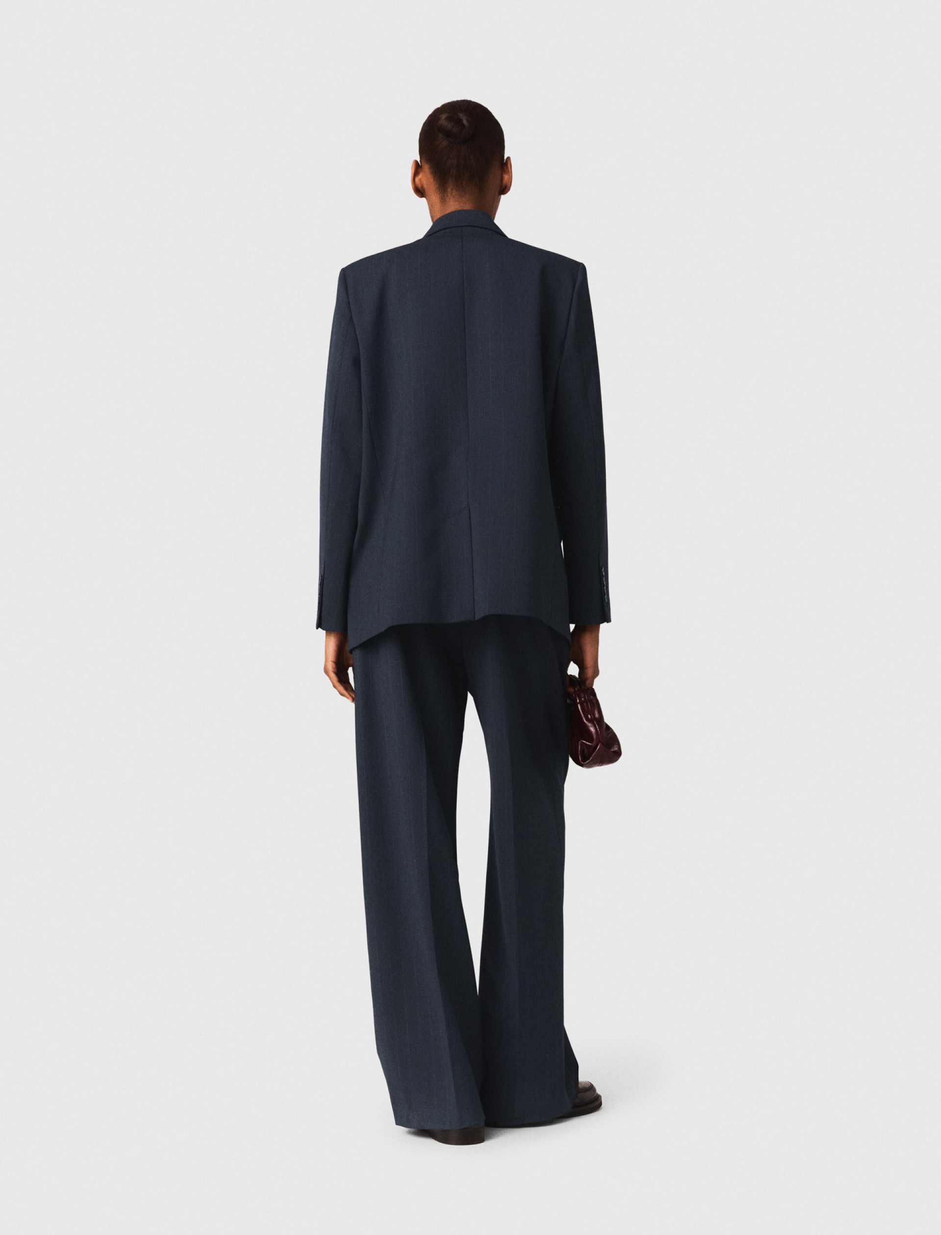 Жіночий смугастий приталений жакет Жіночий смугастий приталений жакет