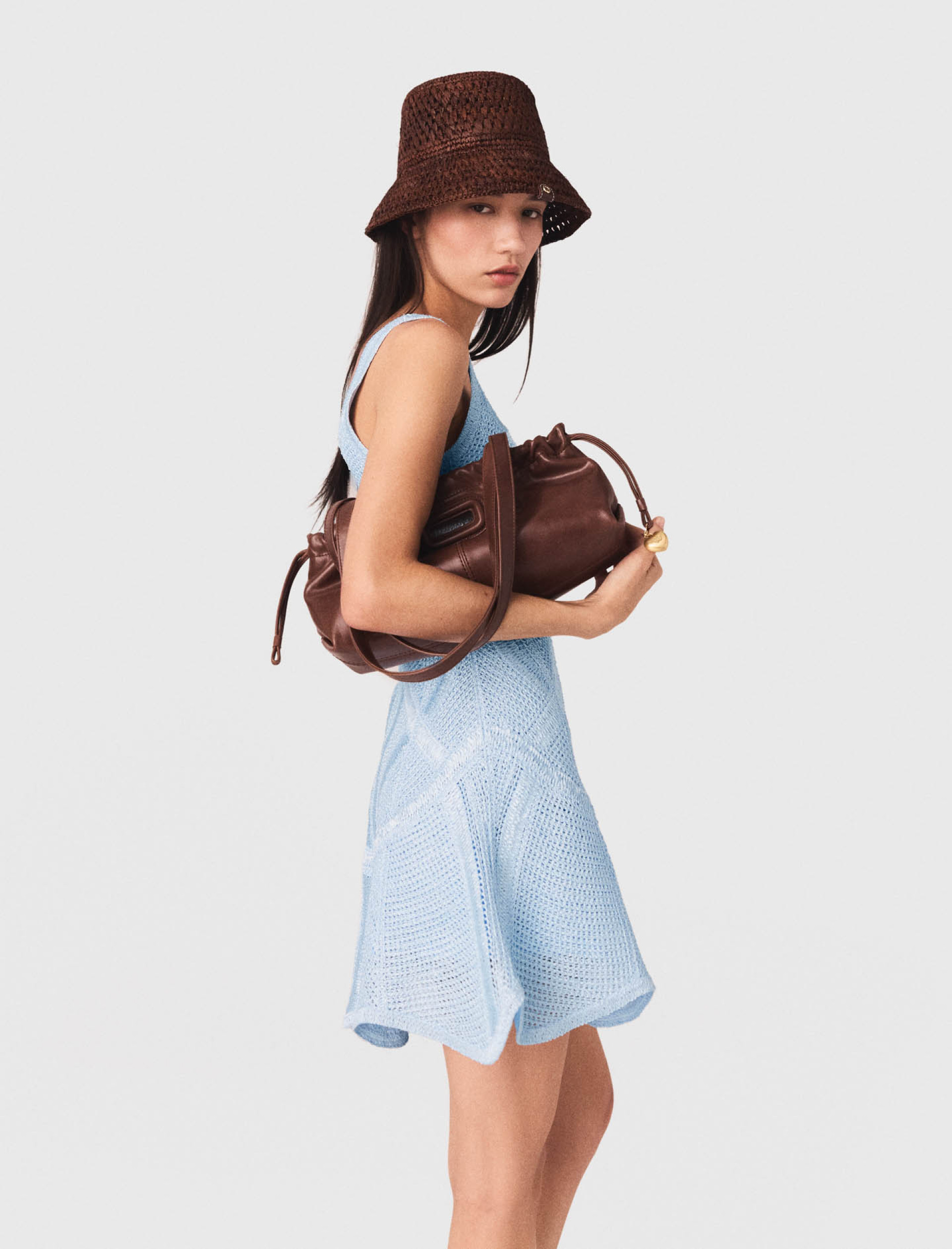 Женское голубое вязаное платье