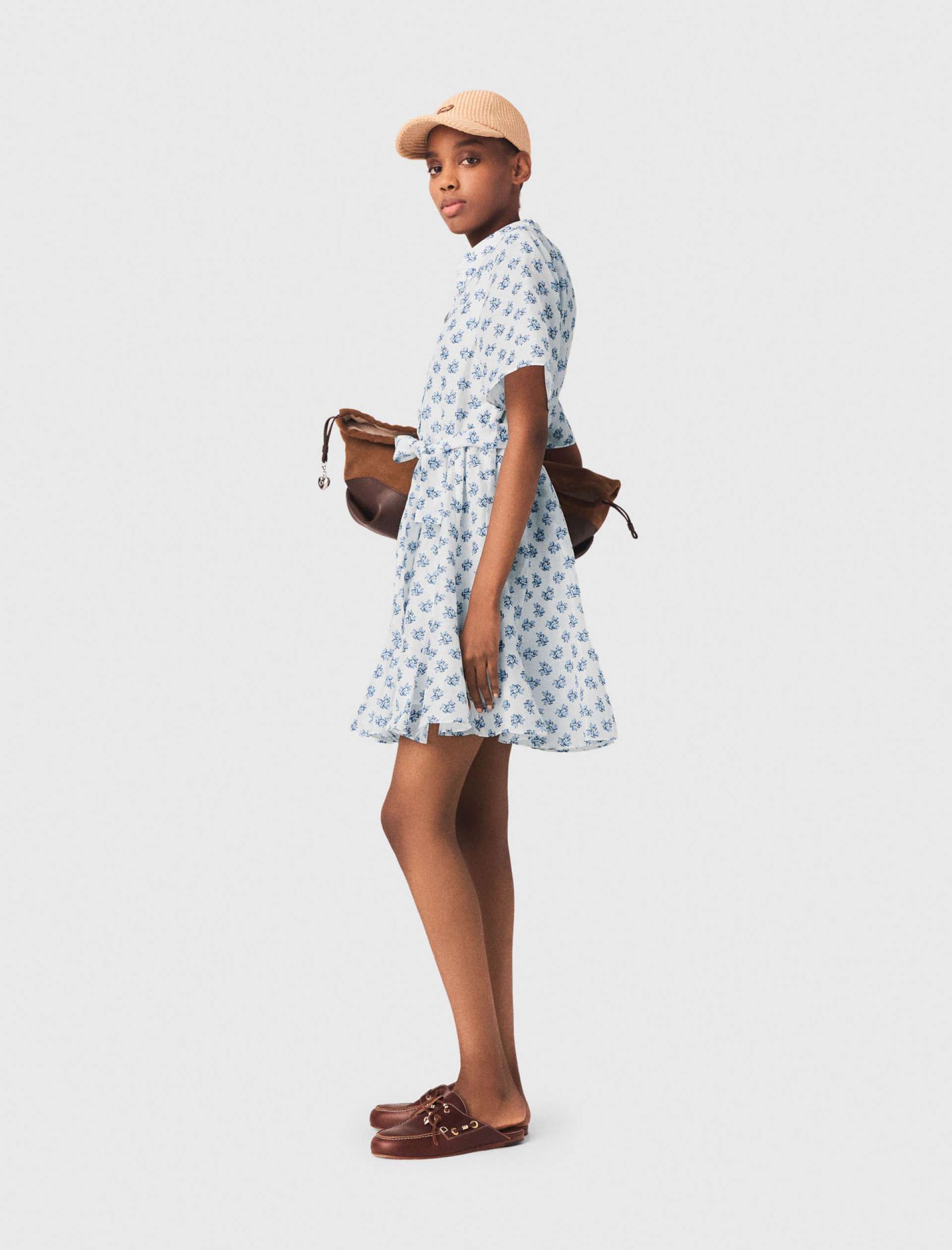 Женское короткое платье с цветочным принтом