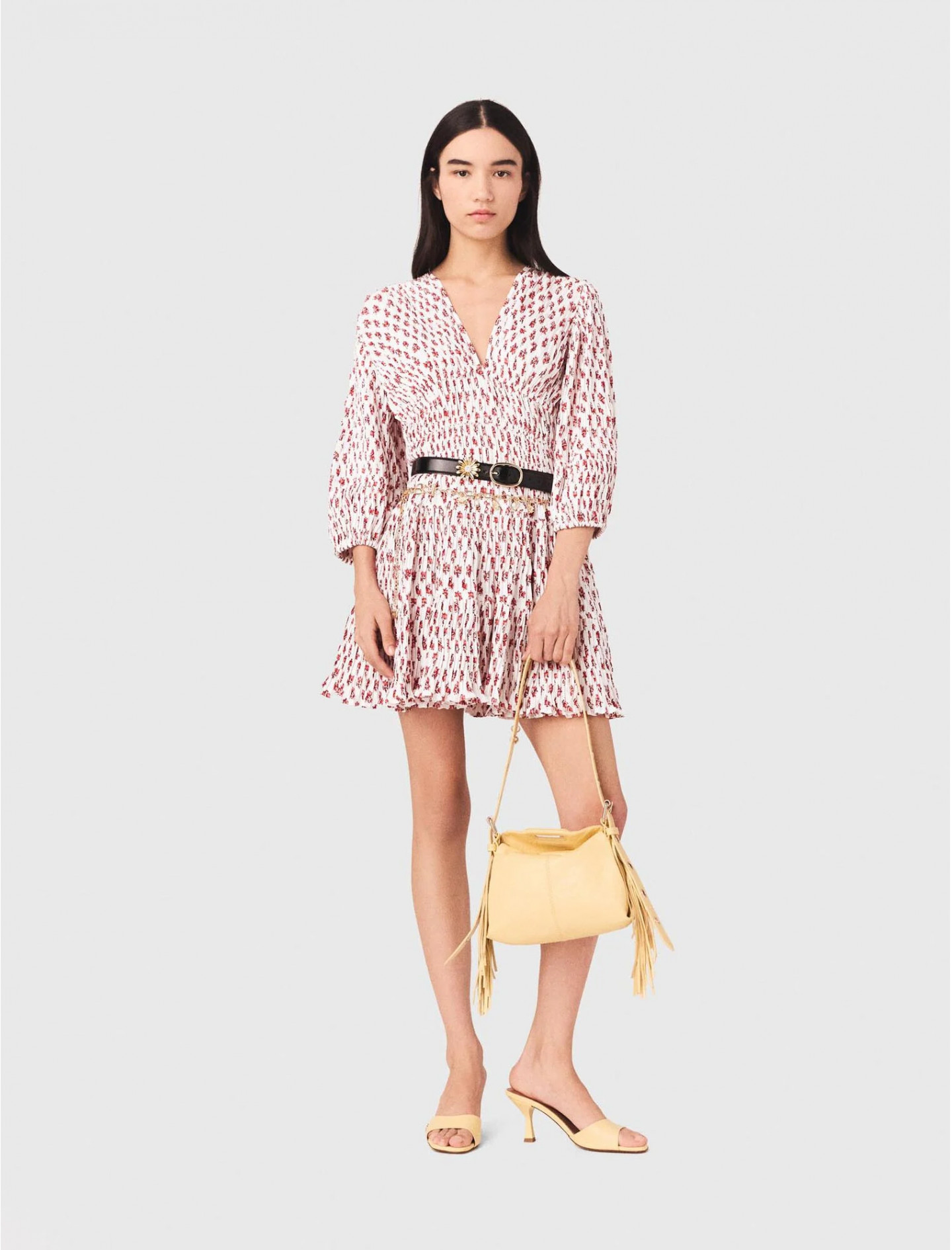 Женское платье с V-образным вырезом и цветочным принтом