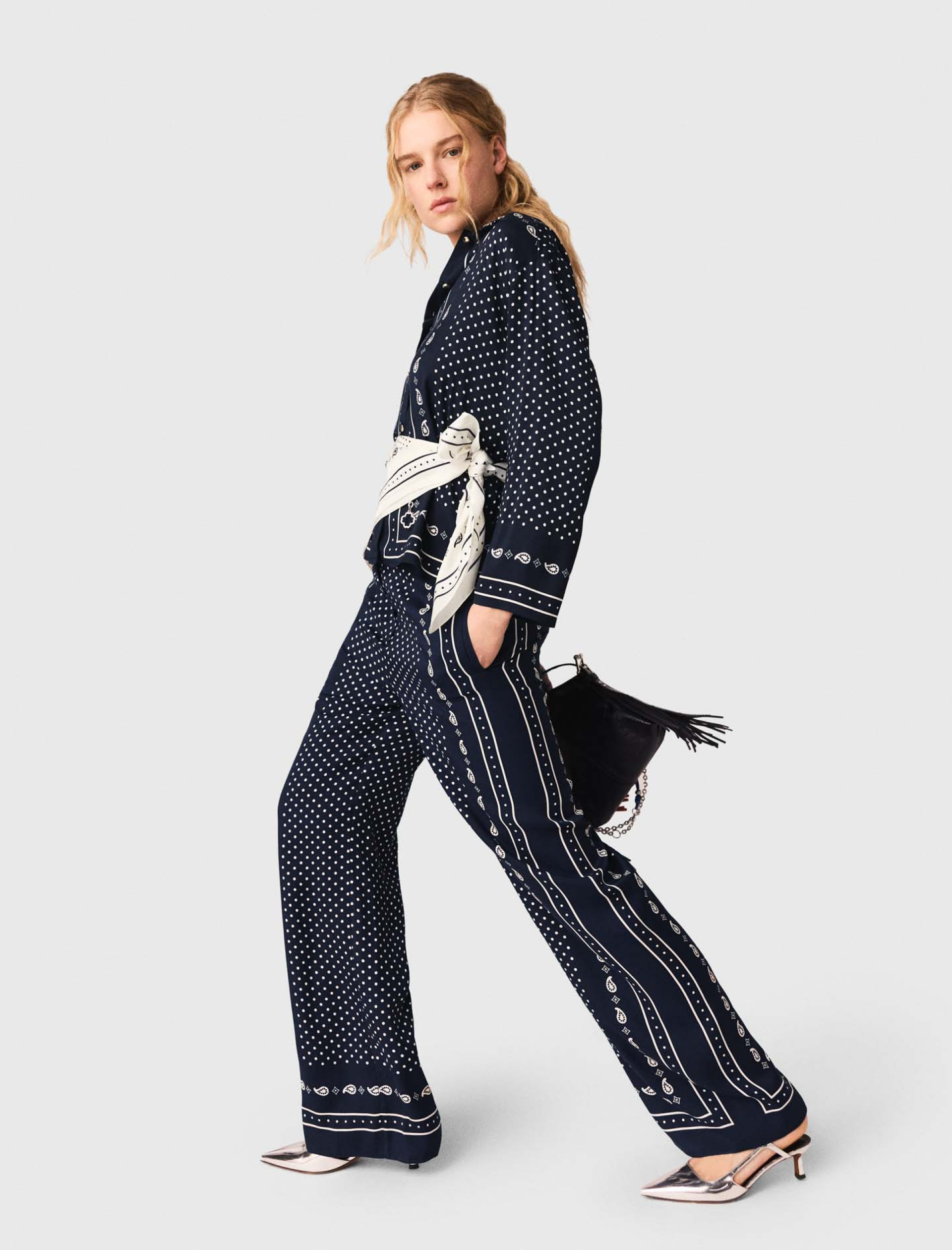 Женские свободные брюки с бандана принтом