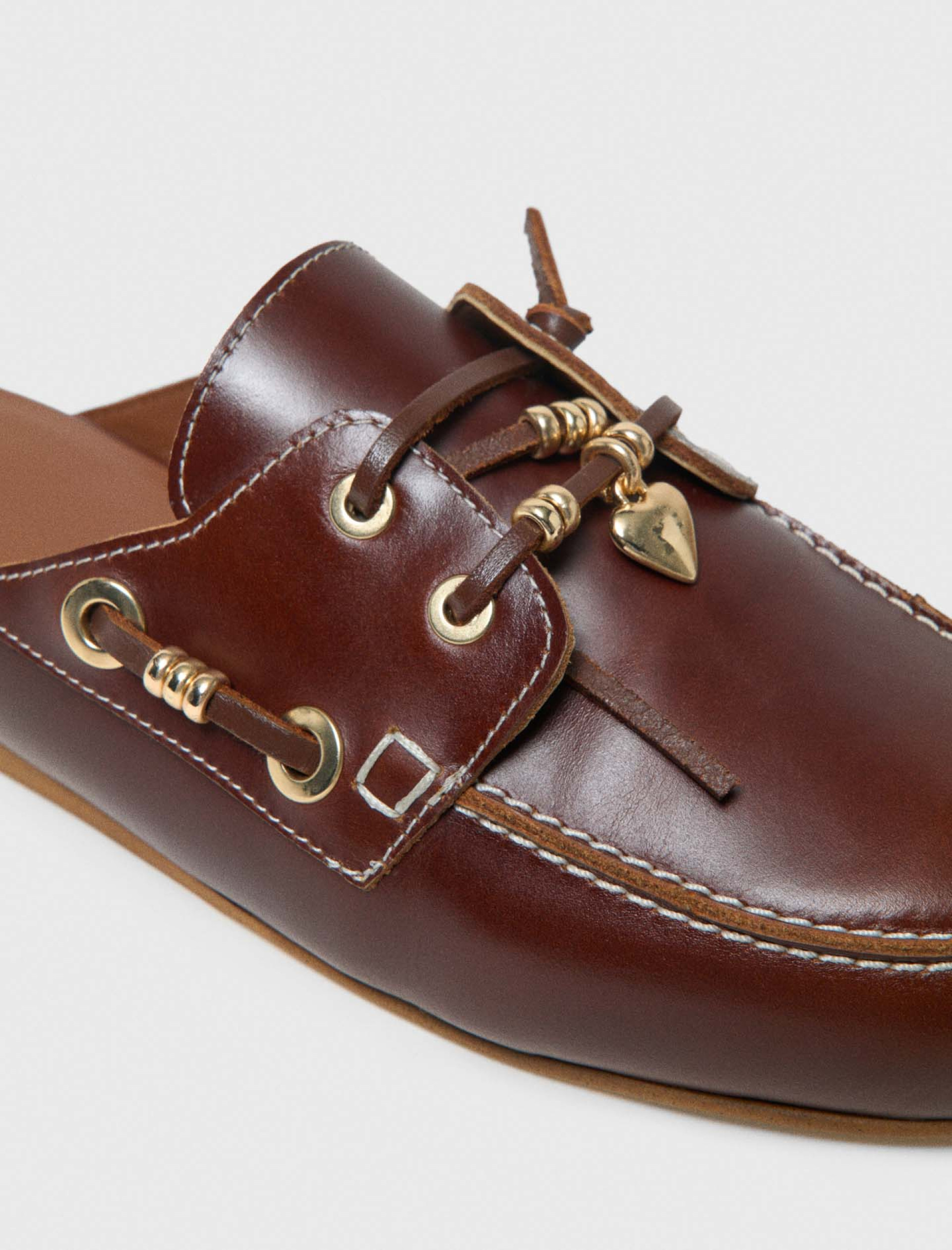 Жіночі коричневі мюлі Жіночі коричневі мюлі