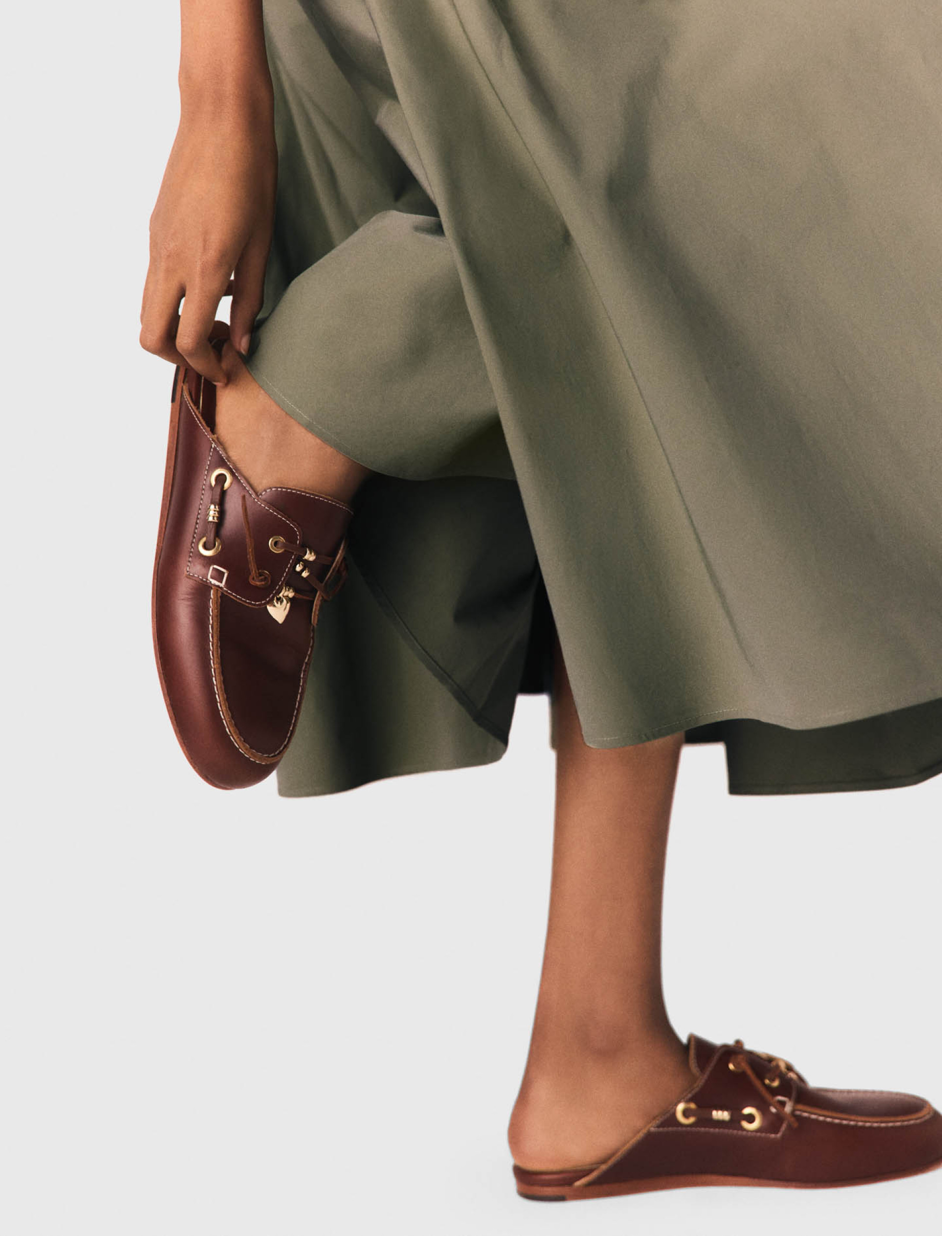 Жіночі коричневі мюлі Жіночі коричневі мюлі