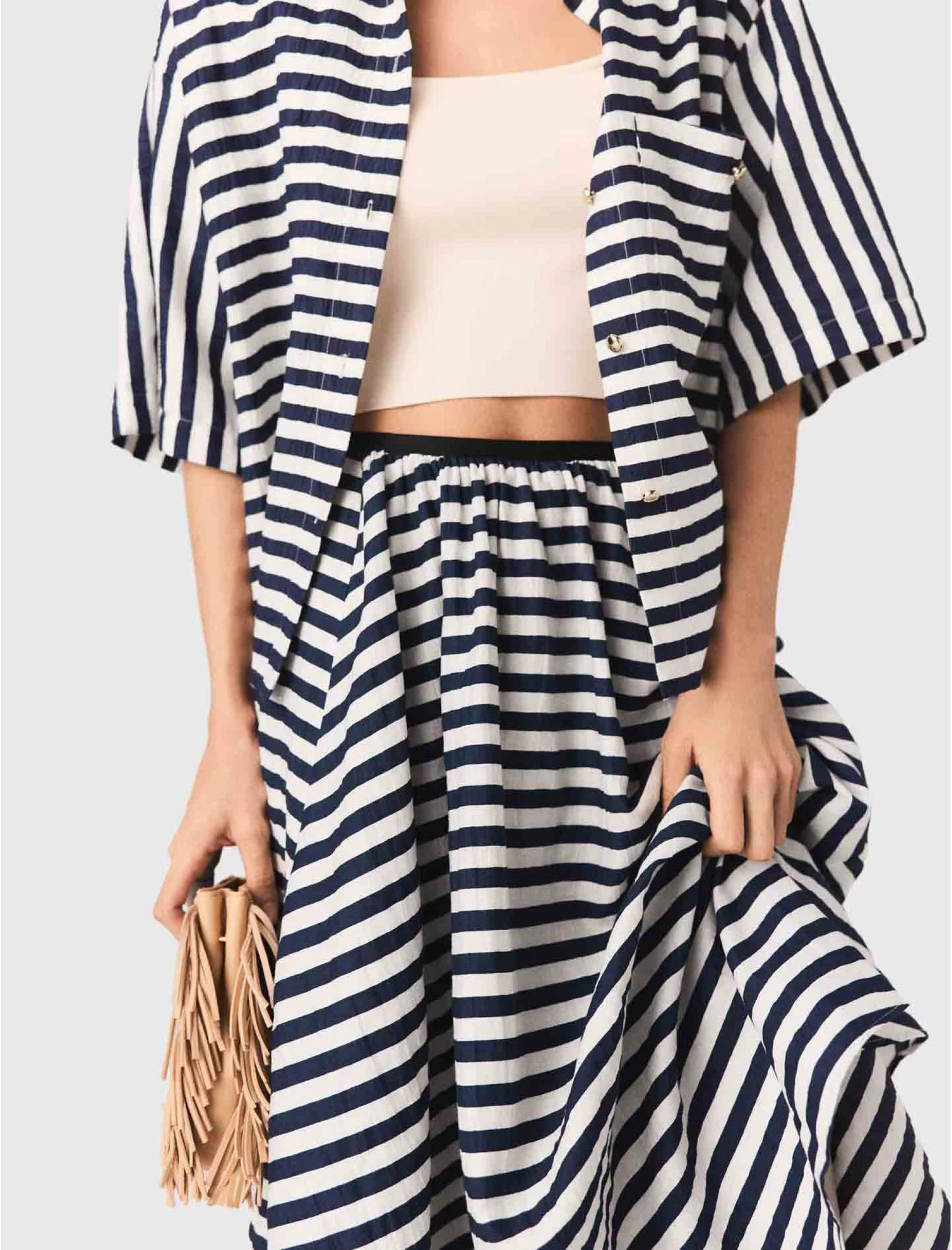 Жіноча смугаста спідниця міді