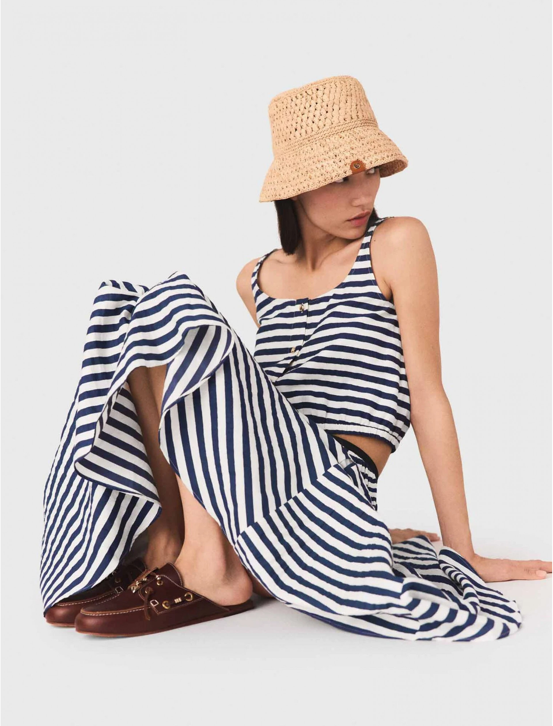 Женский полосатый топ на пуговицах