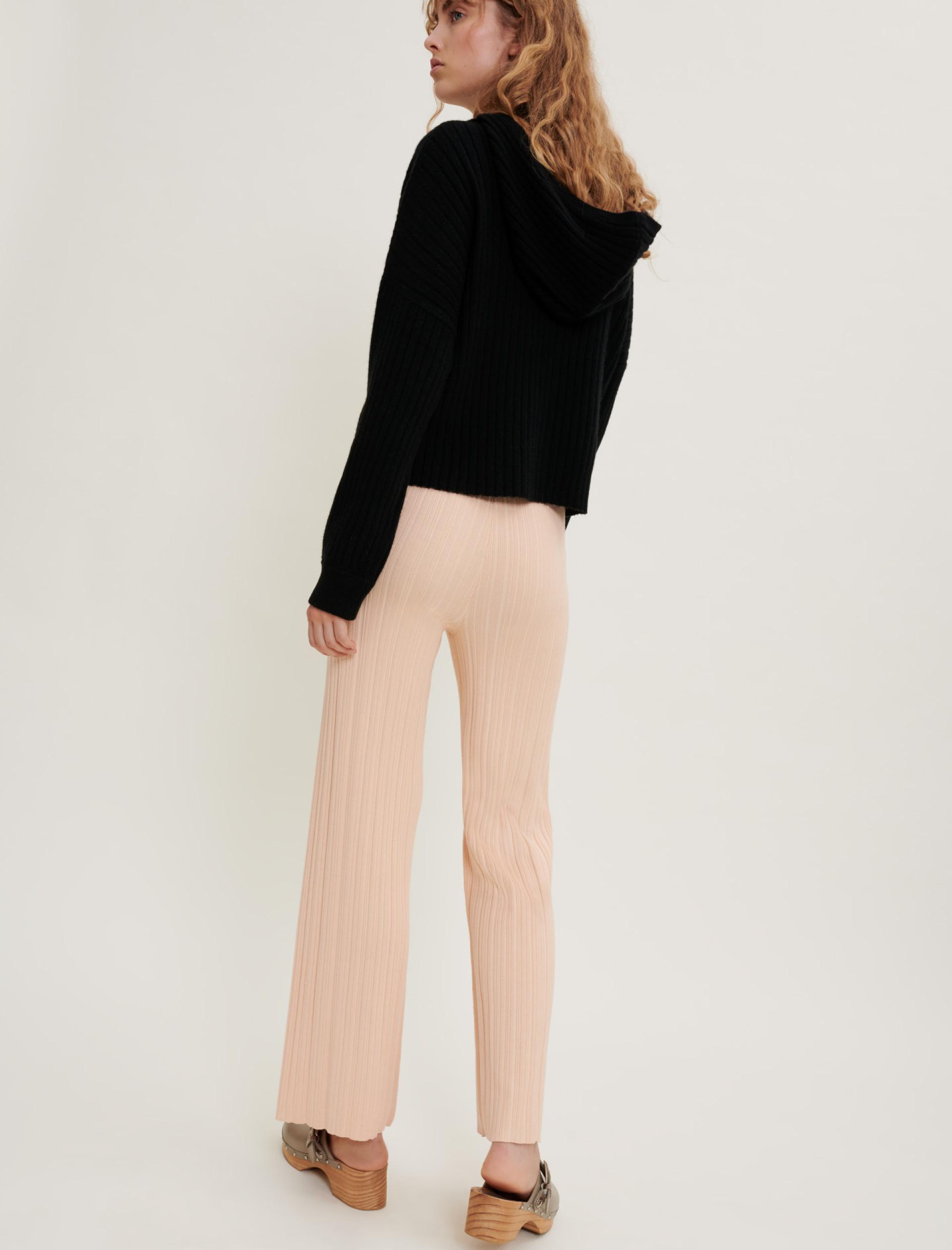 Женские розовые брюки Женские розовые брюки