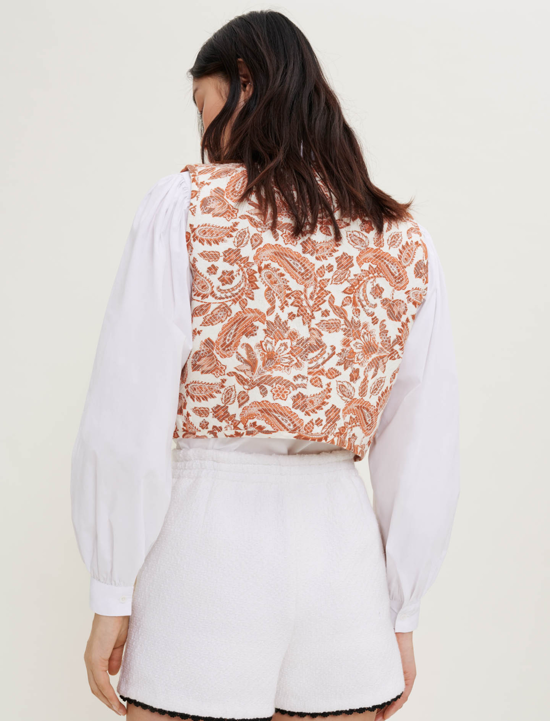 Жіночі білі шорти