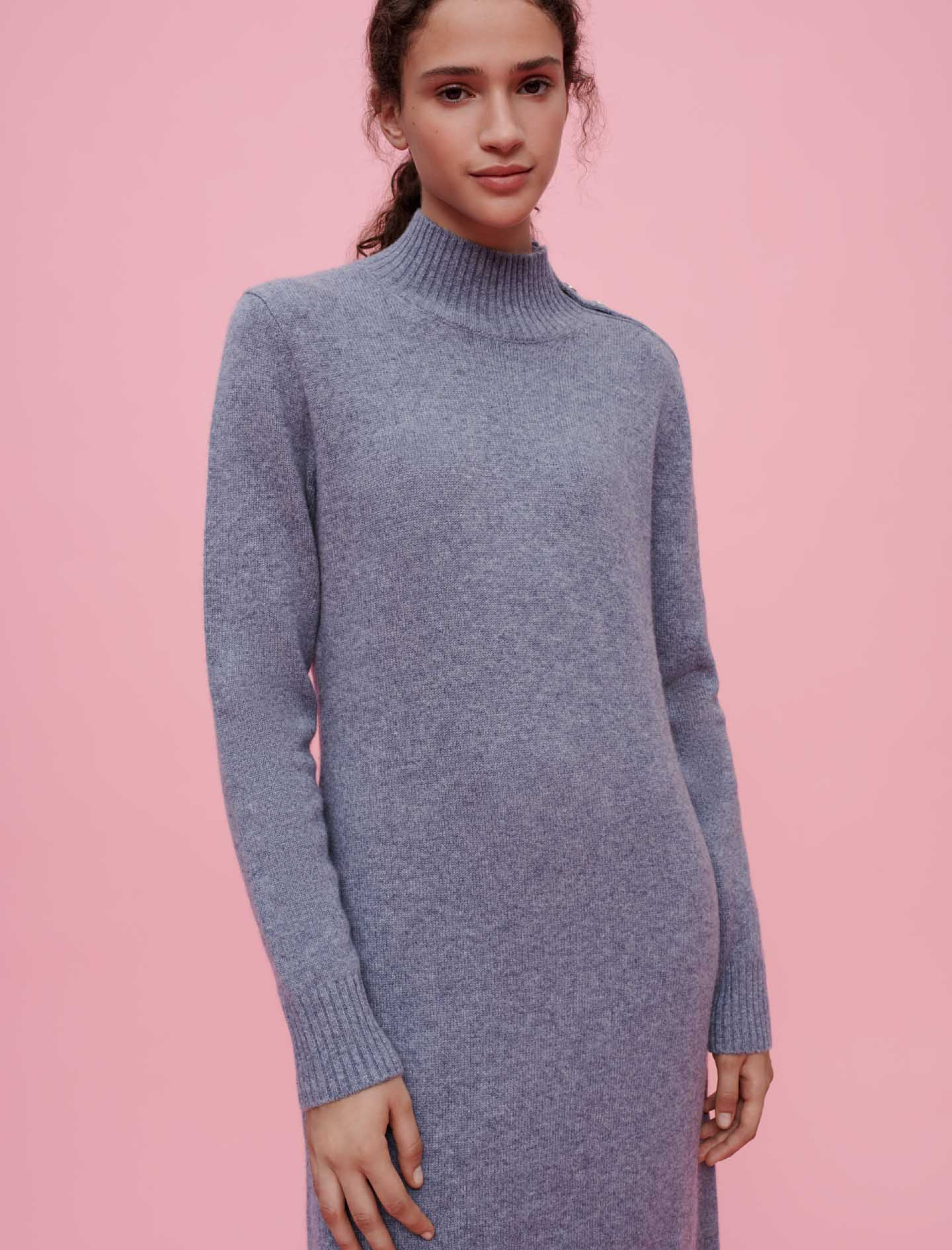 Женское серое платье Женское серое платье