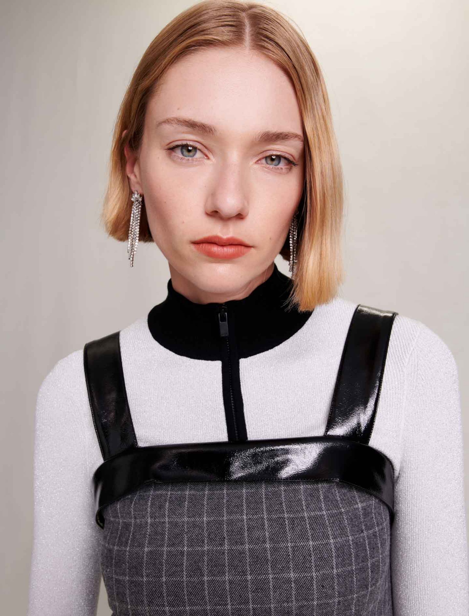 Женское серое платье