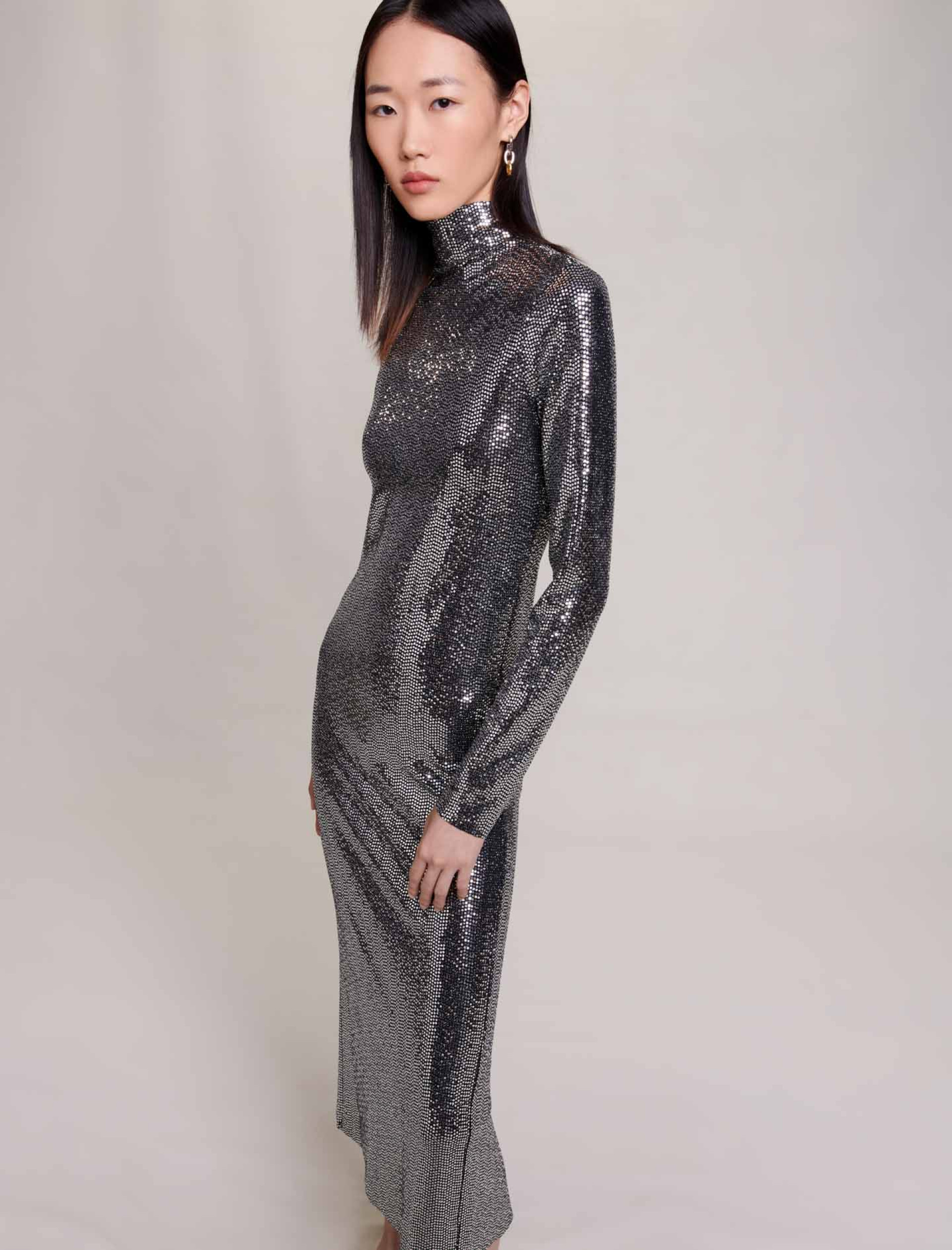 Женское серое платье Женское серое платье