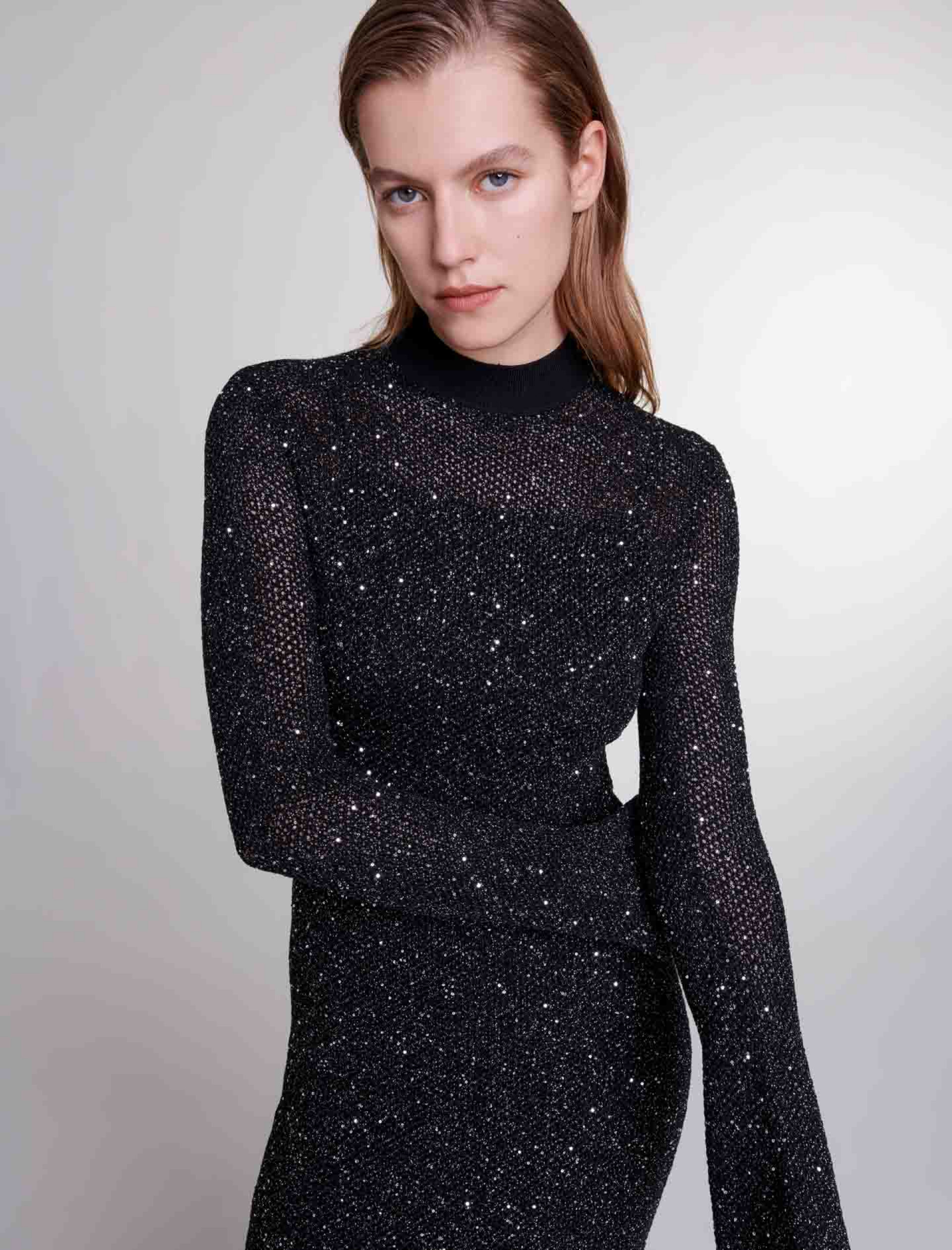 Жіноча чорна сукня Жіноча чорна сукня