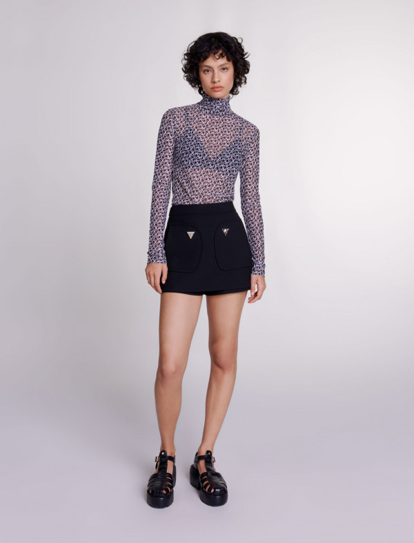 Жіноча чорна теніска