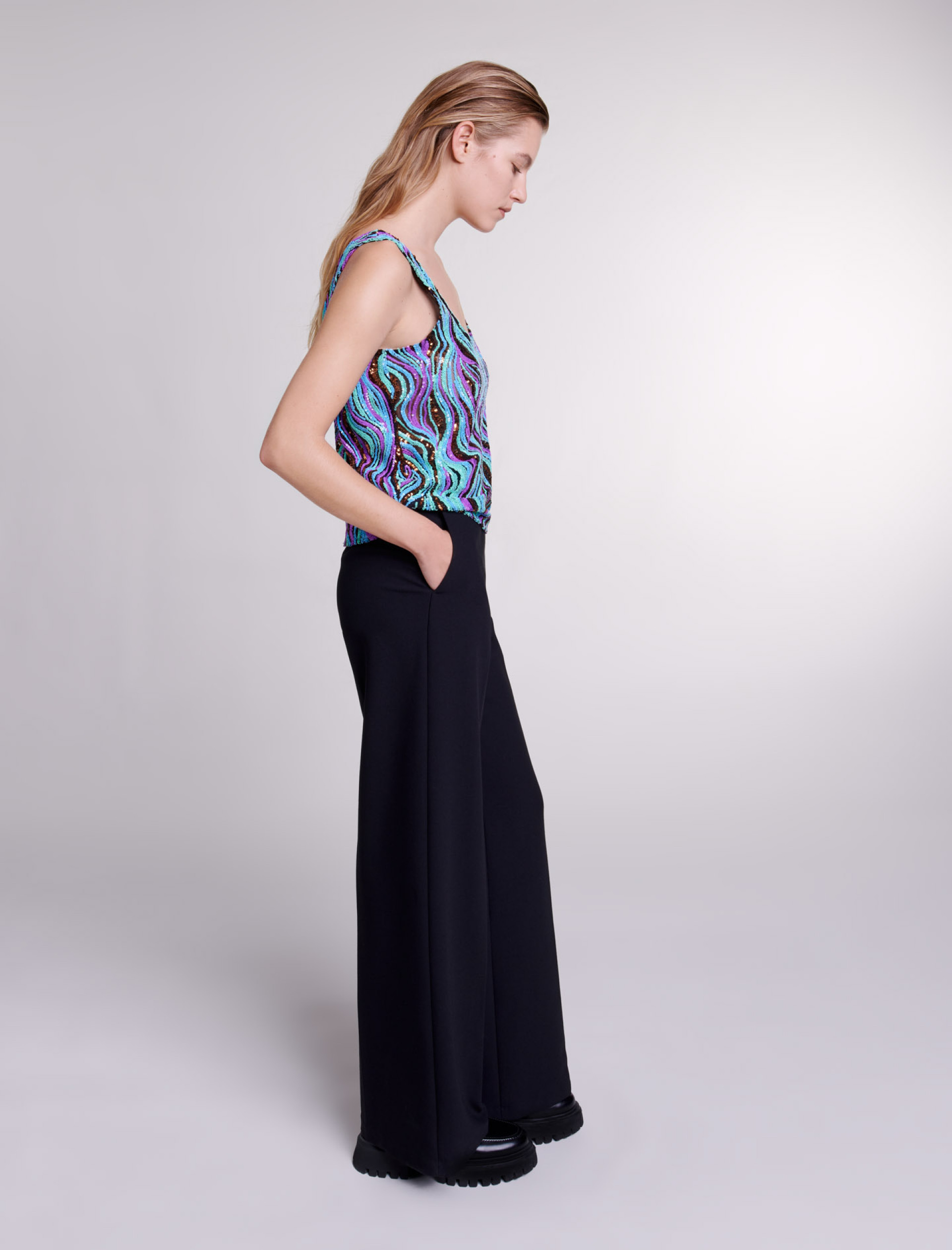 Жіночий різнокольоровий топ Жіночий різнокольоровий топ