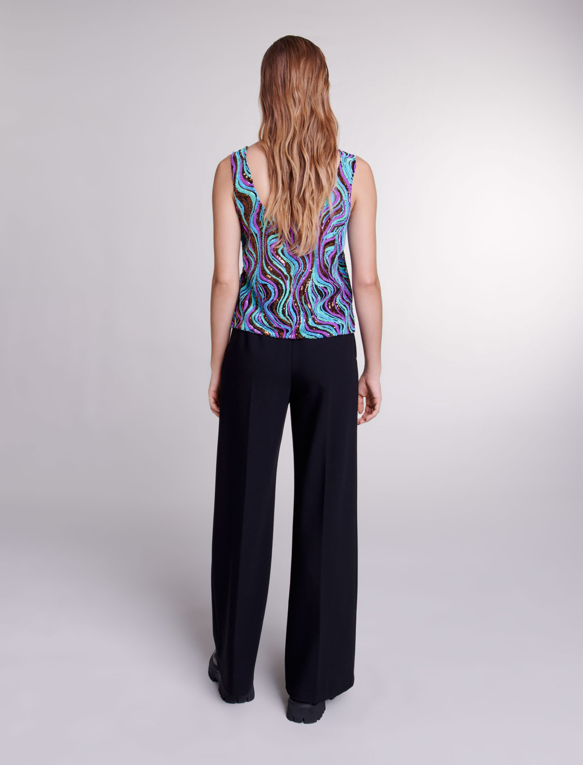 Жіночий різнокольоровий топ Жіночий різнокольоровий топ