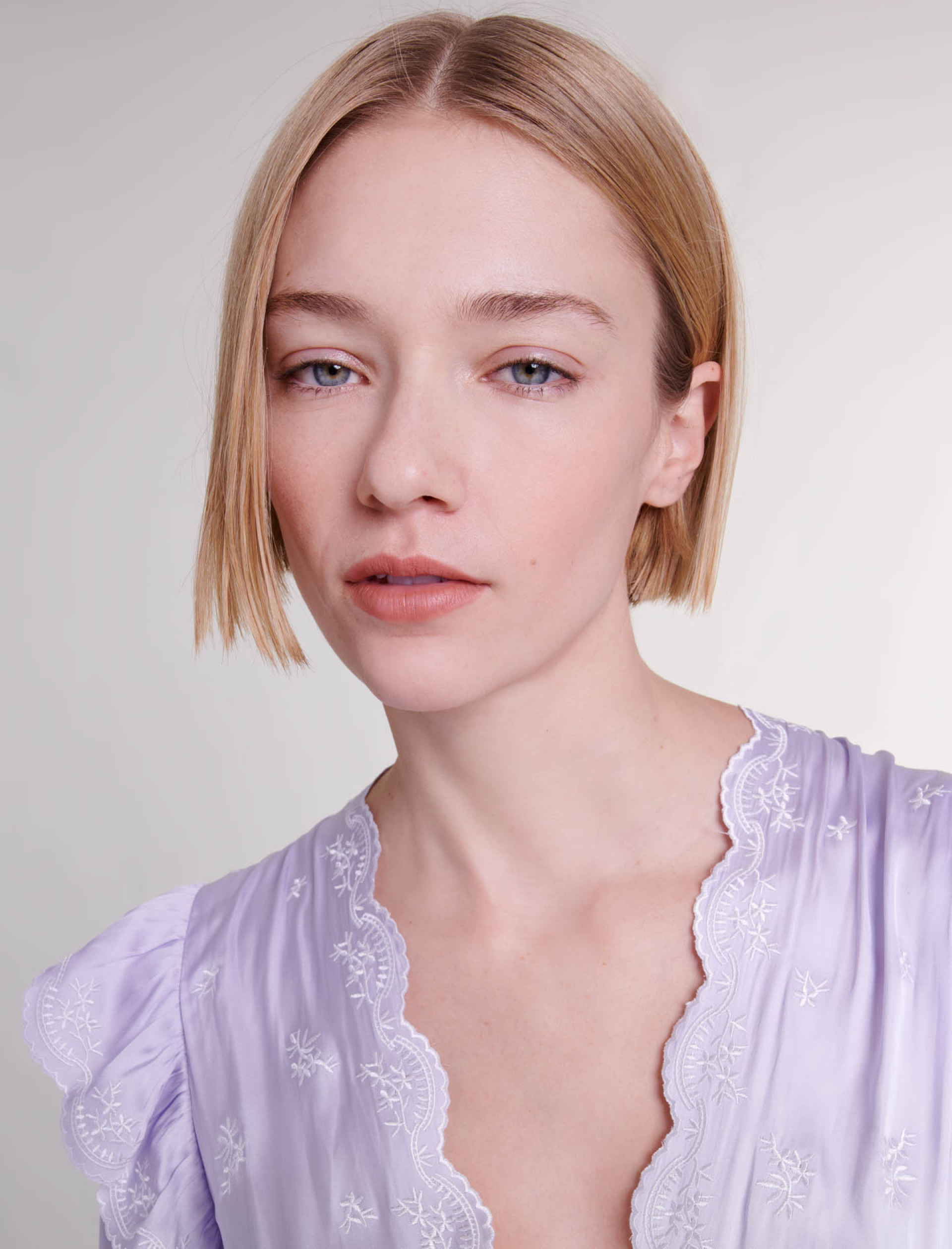 Жіноча фіолетова сукня