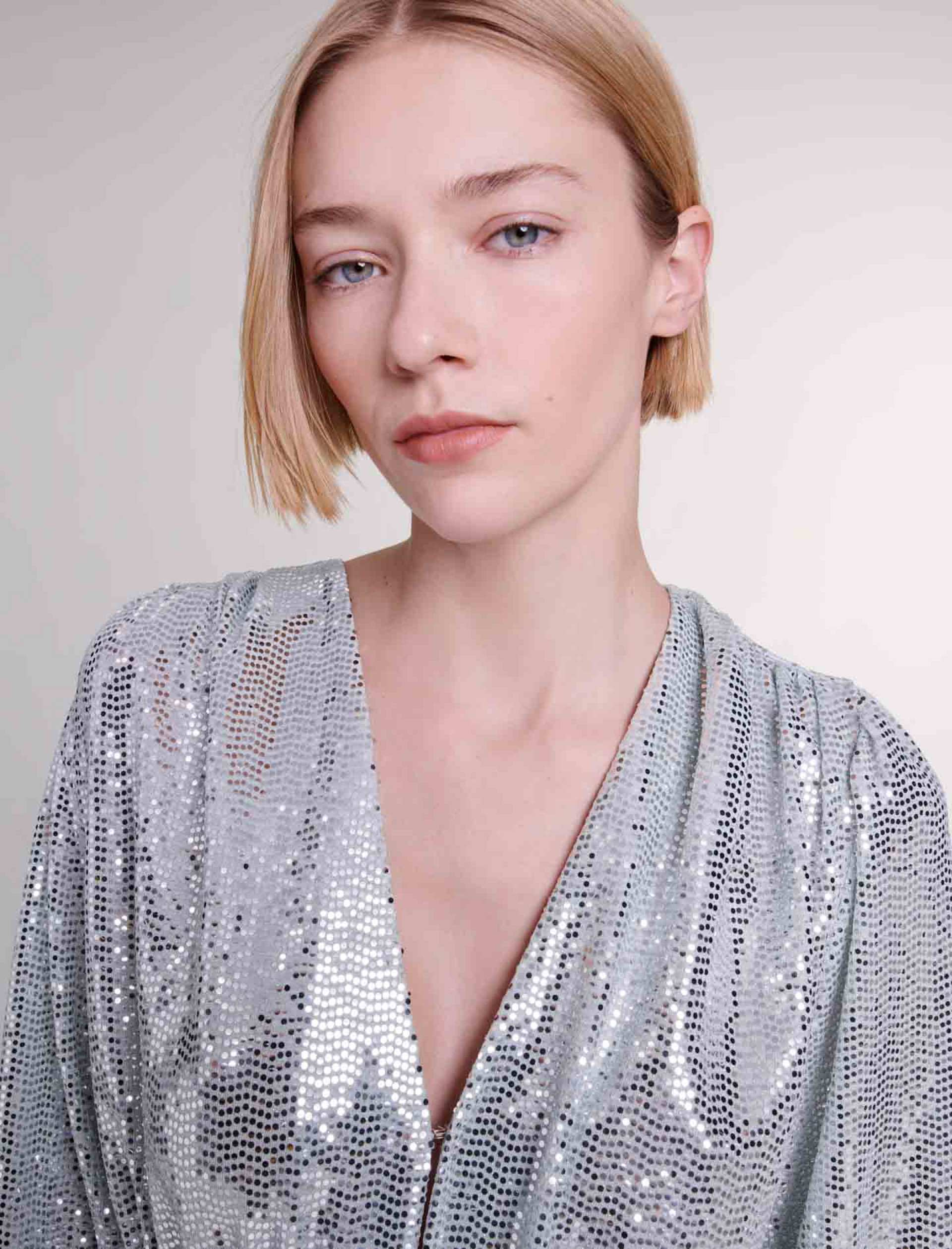 Струящееся платье с пайетками Струящееся платье с пайетками