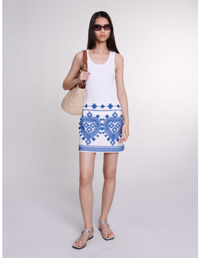  Вышитая прямая юбка