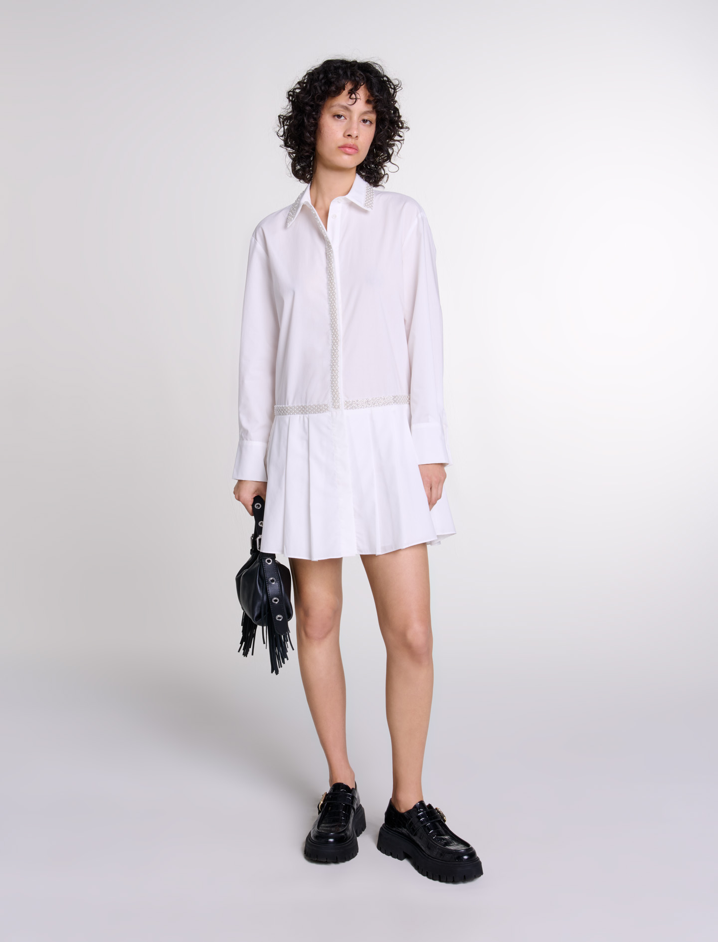 Женское белое платье-рубашка