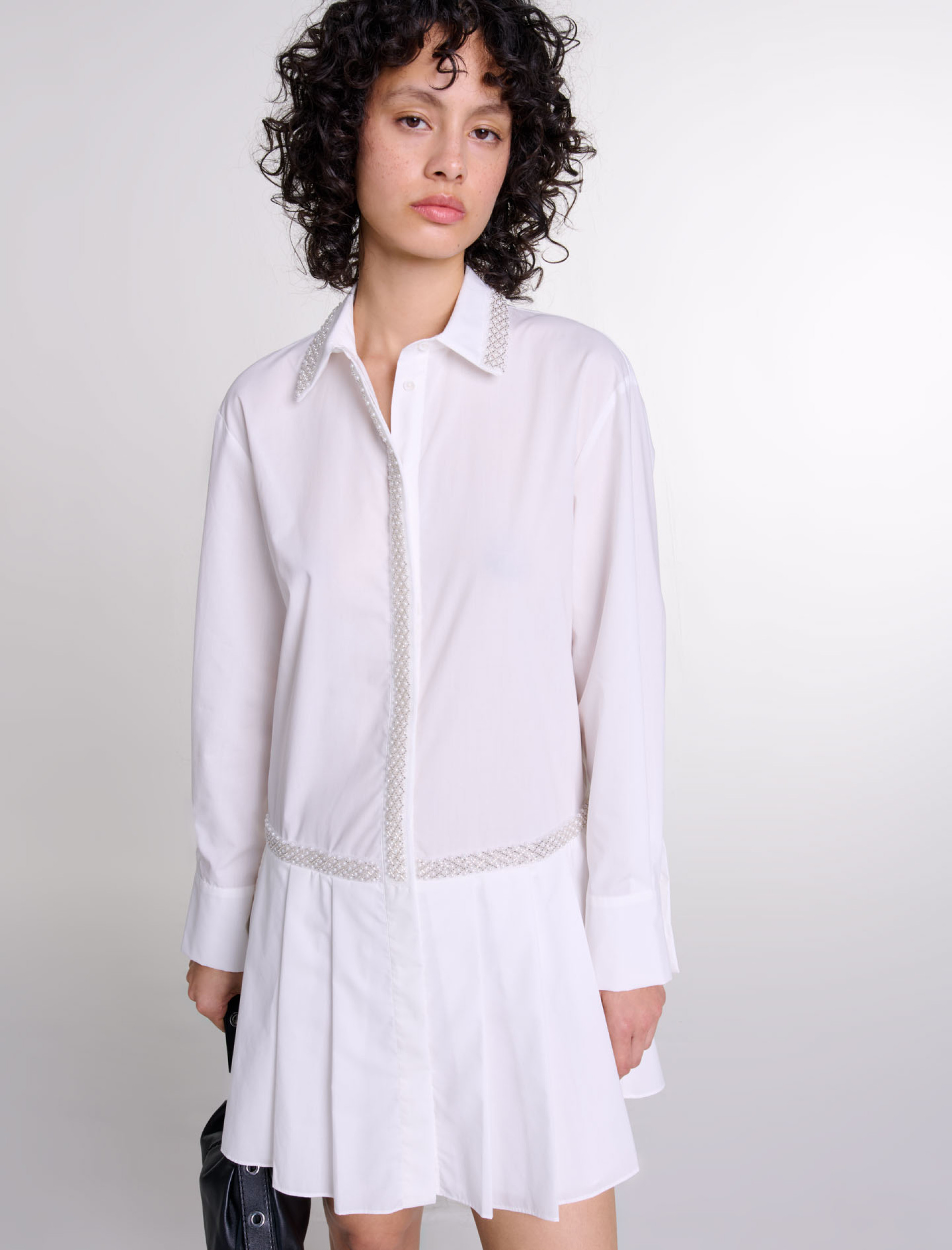 Женское белое платье-рубашка Женское белое платье-рубашка