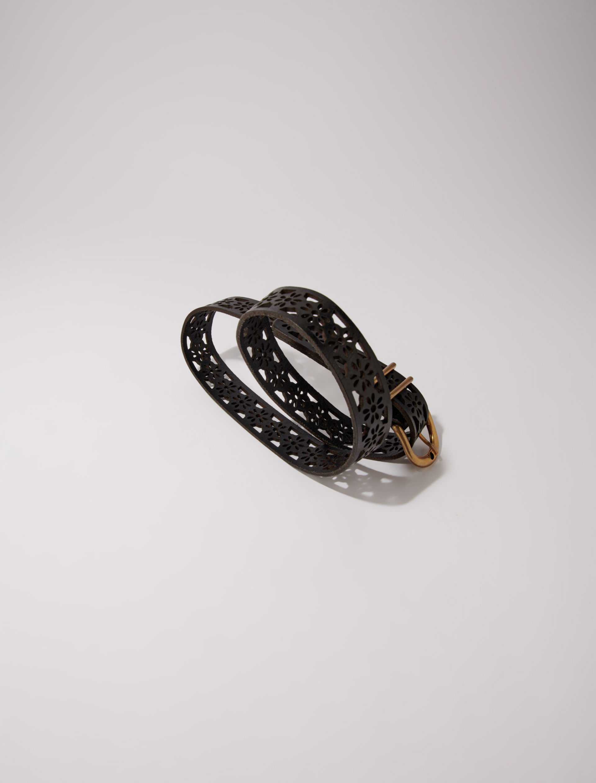 Женский черный ремень с цветочными деталями