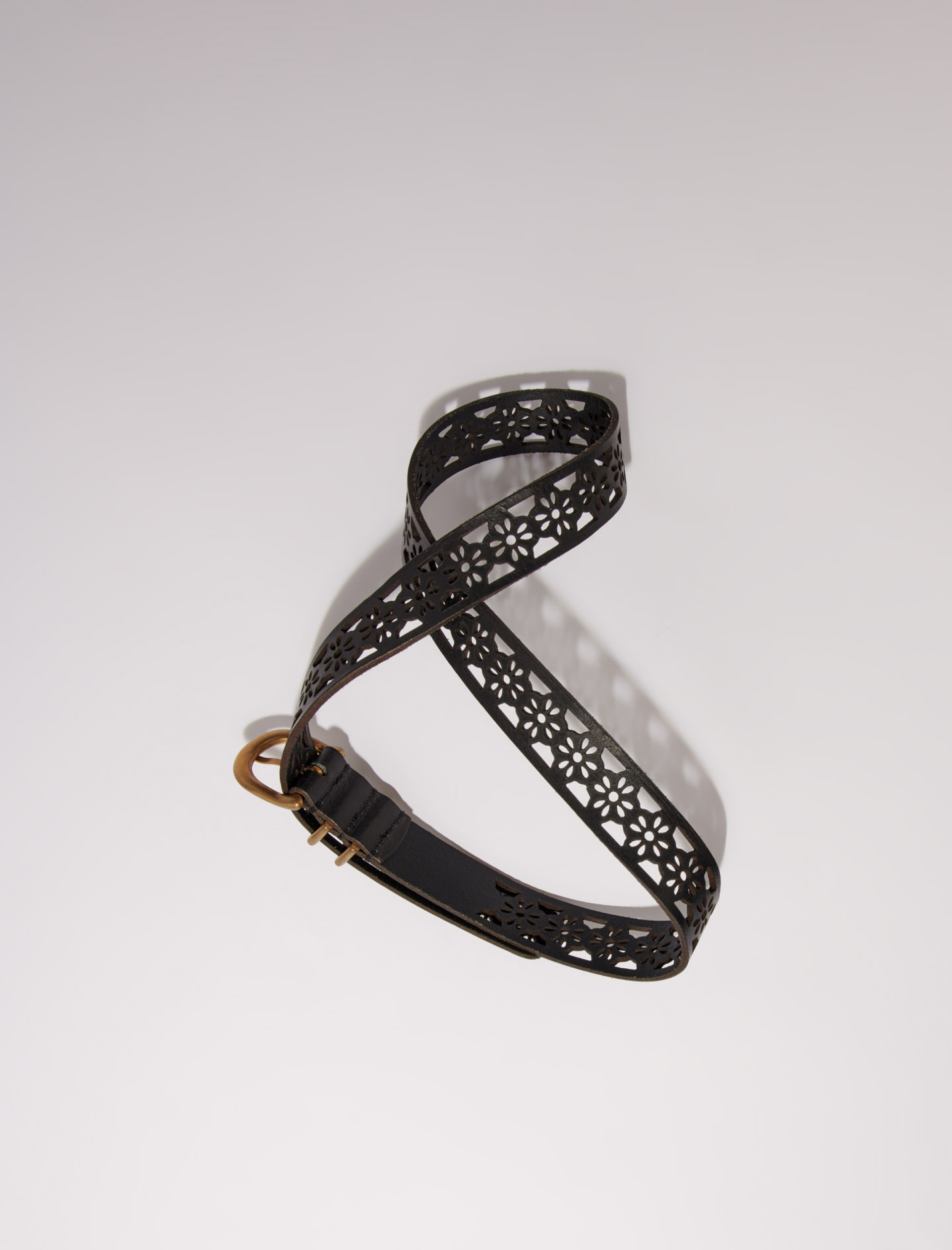 Женский черный ремень с цветочными деталями