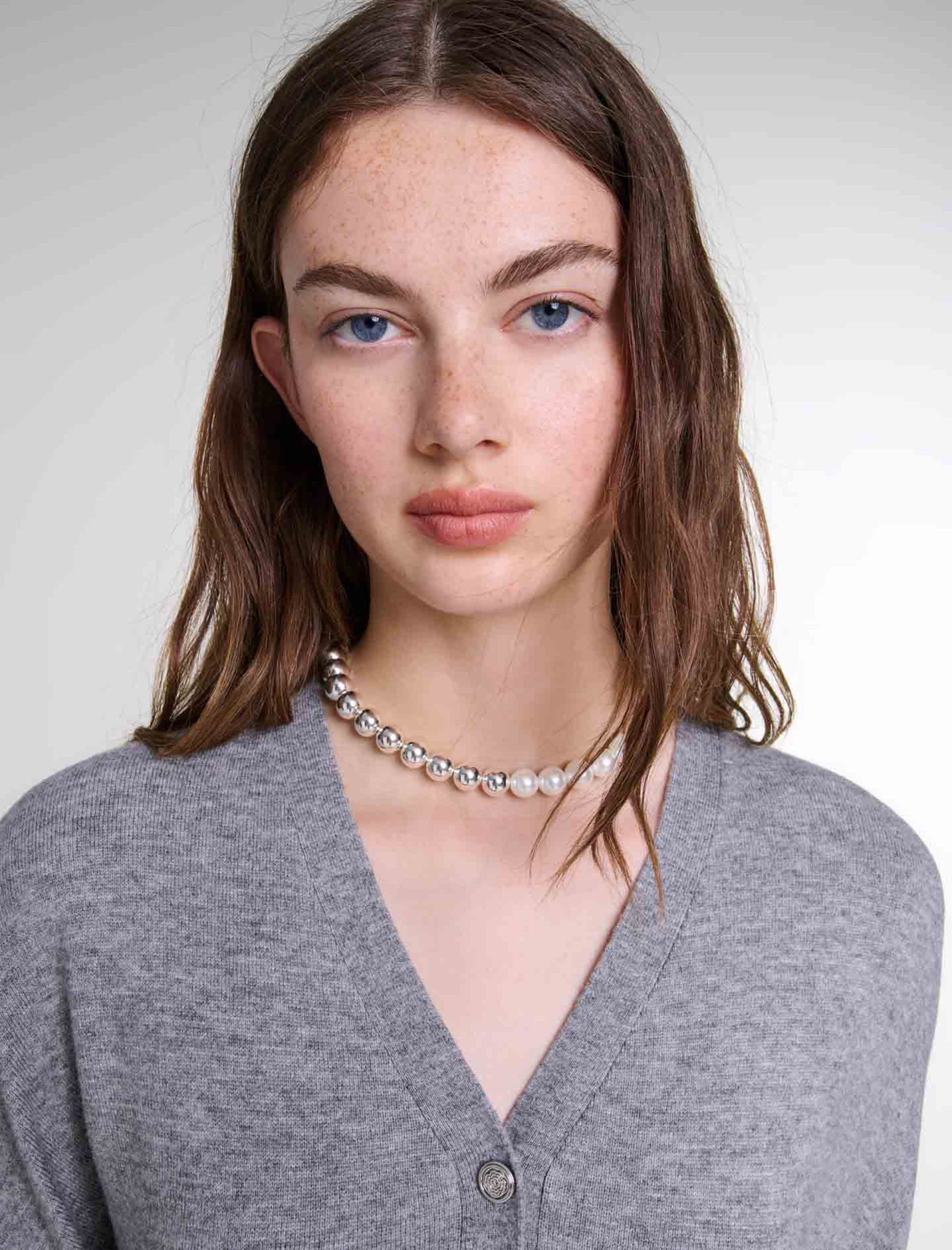 Женское серое трикотажное платье Женское серое трикотажное платье