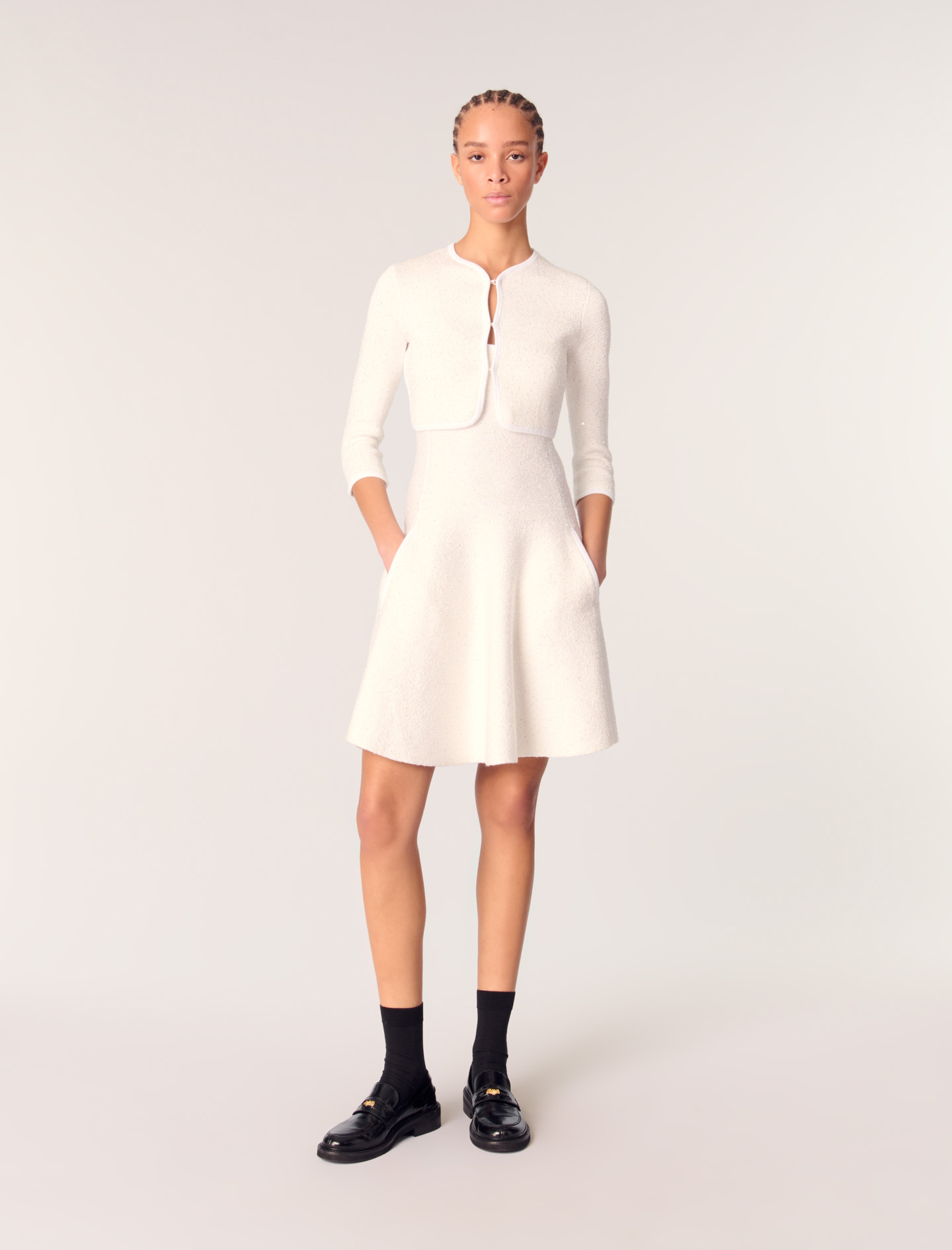 Жіночий короткий кардиган зі стразами