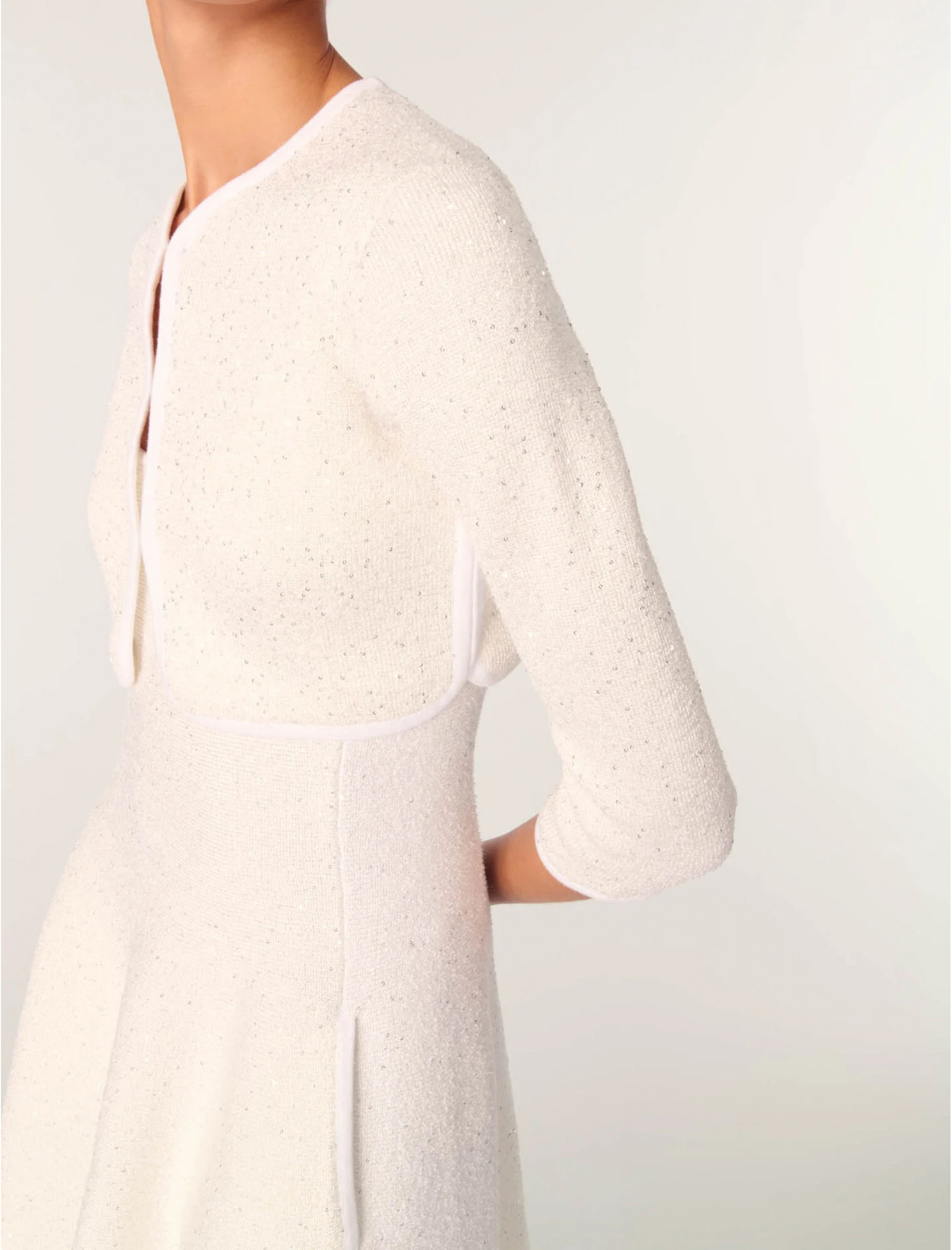 Жіночий короткий кардиган зі стразами Жіночий короткий кардиган зі стразами