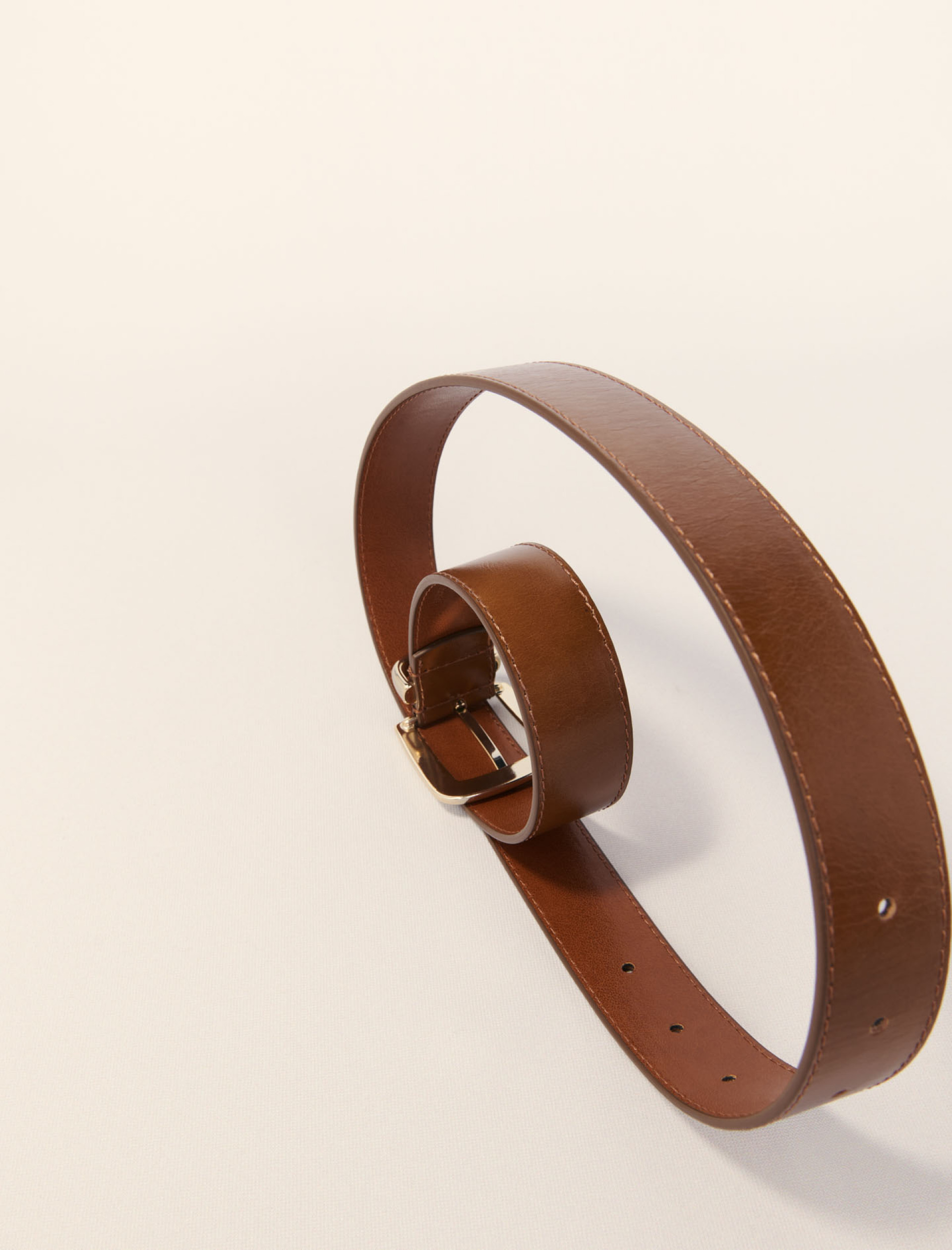 Женский ремень с квадратной пряжкой