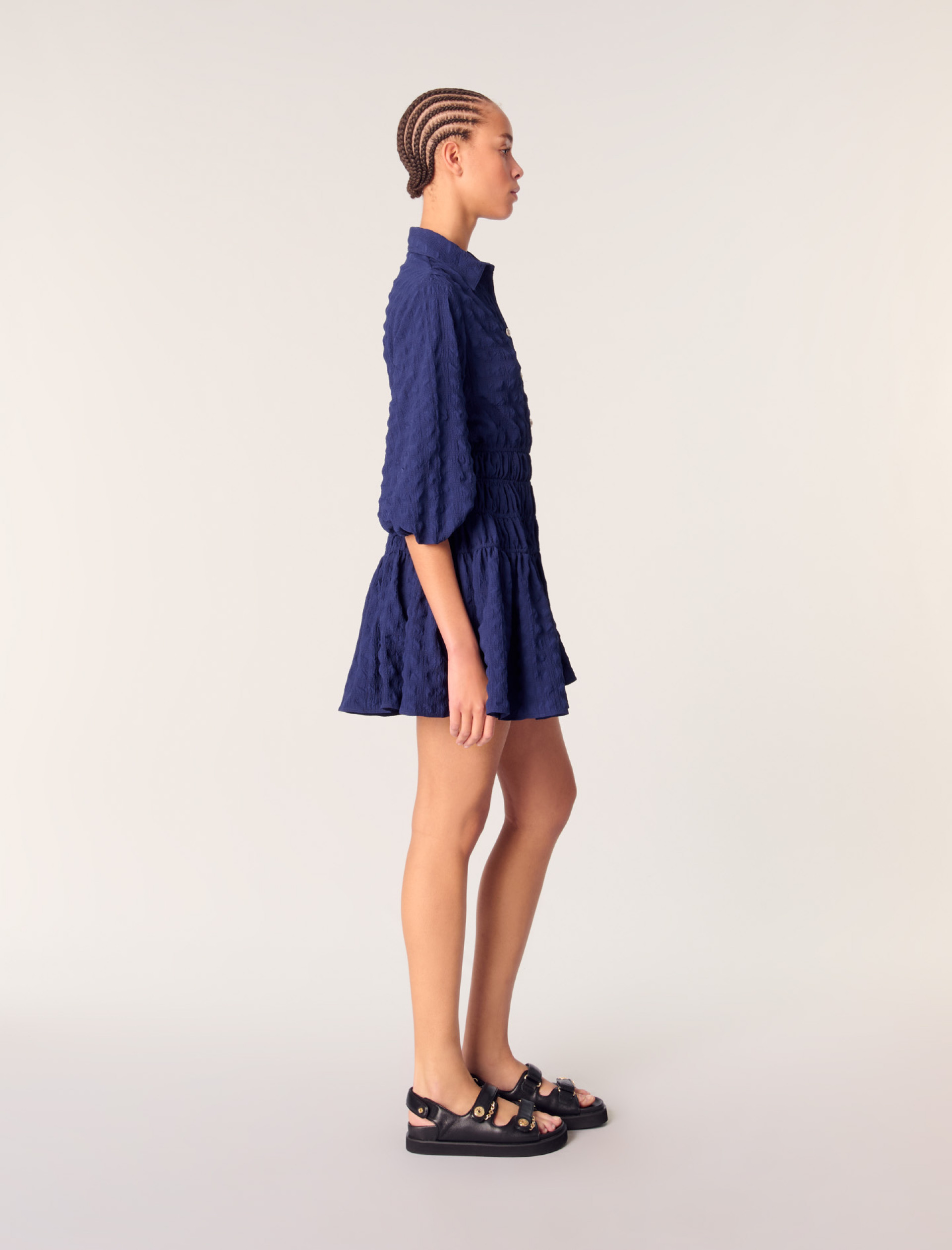 Жіноча плісирована сукня з атласним ефектом