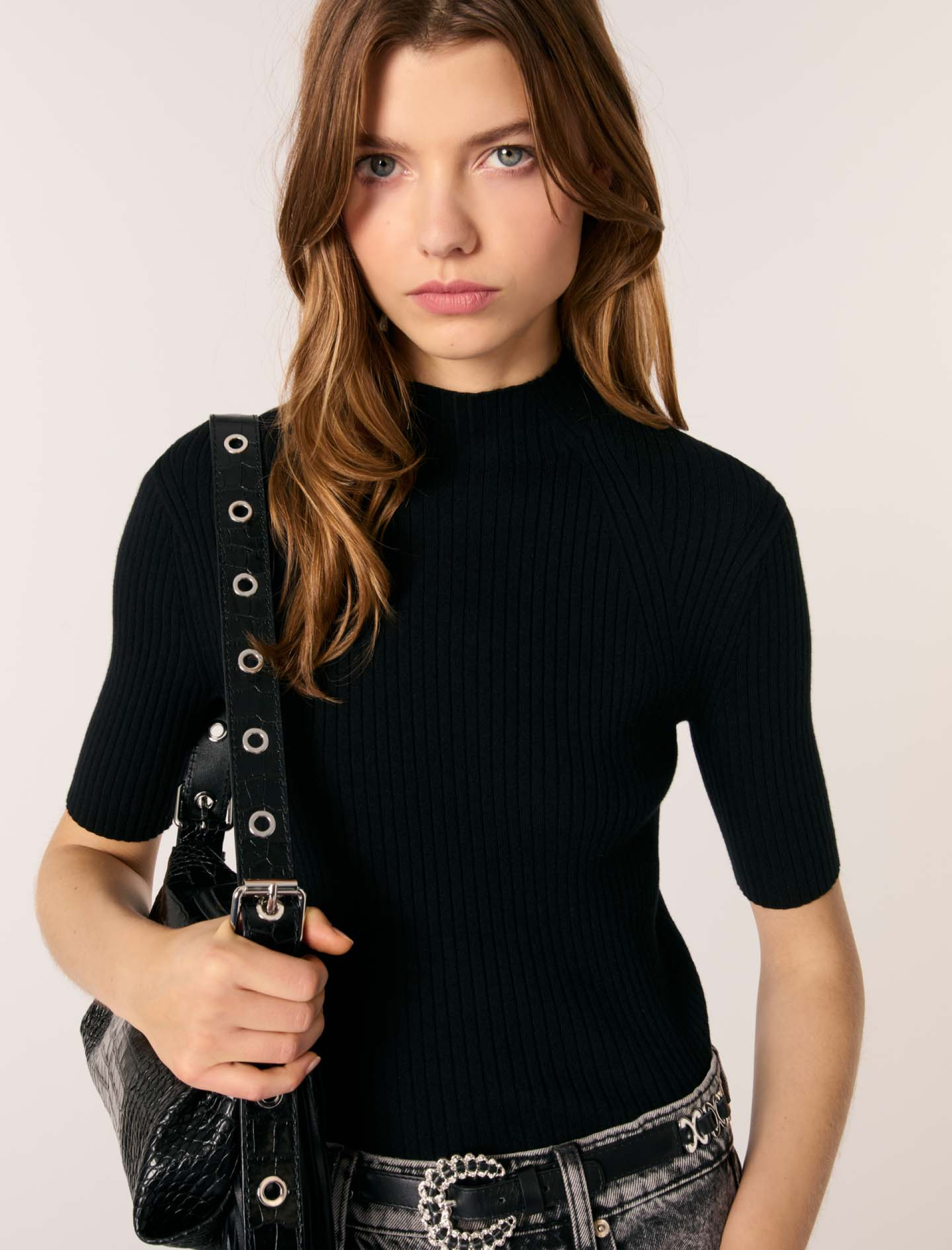 Жіночий трикотажний топ в рубчик