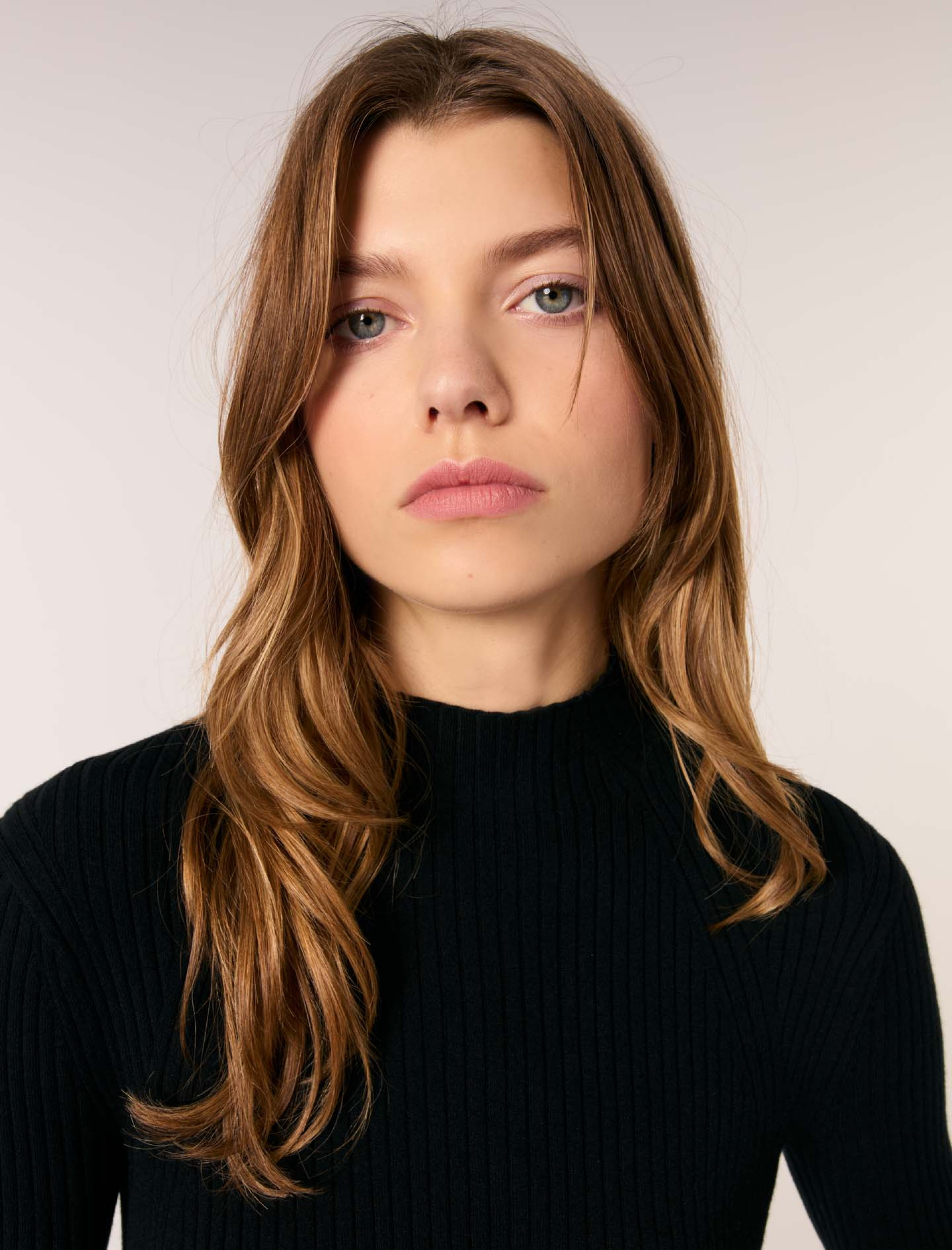 Жіночий трикотажний топ в рубчик