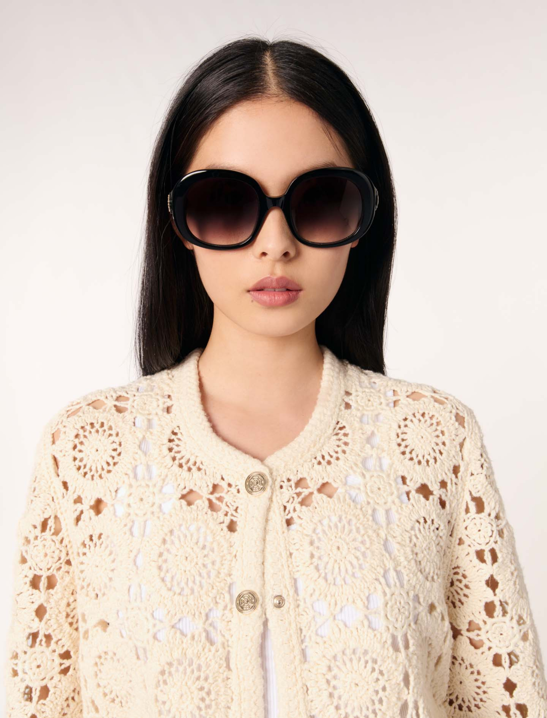 Жіночий кардиган в'язаний гачком