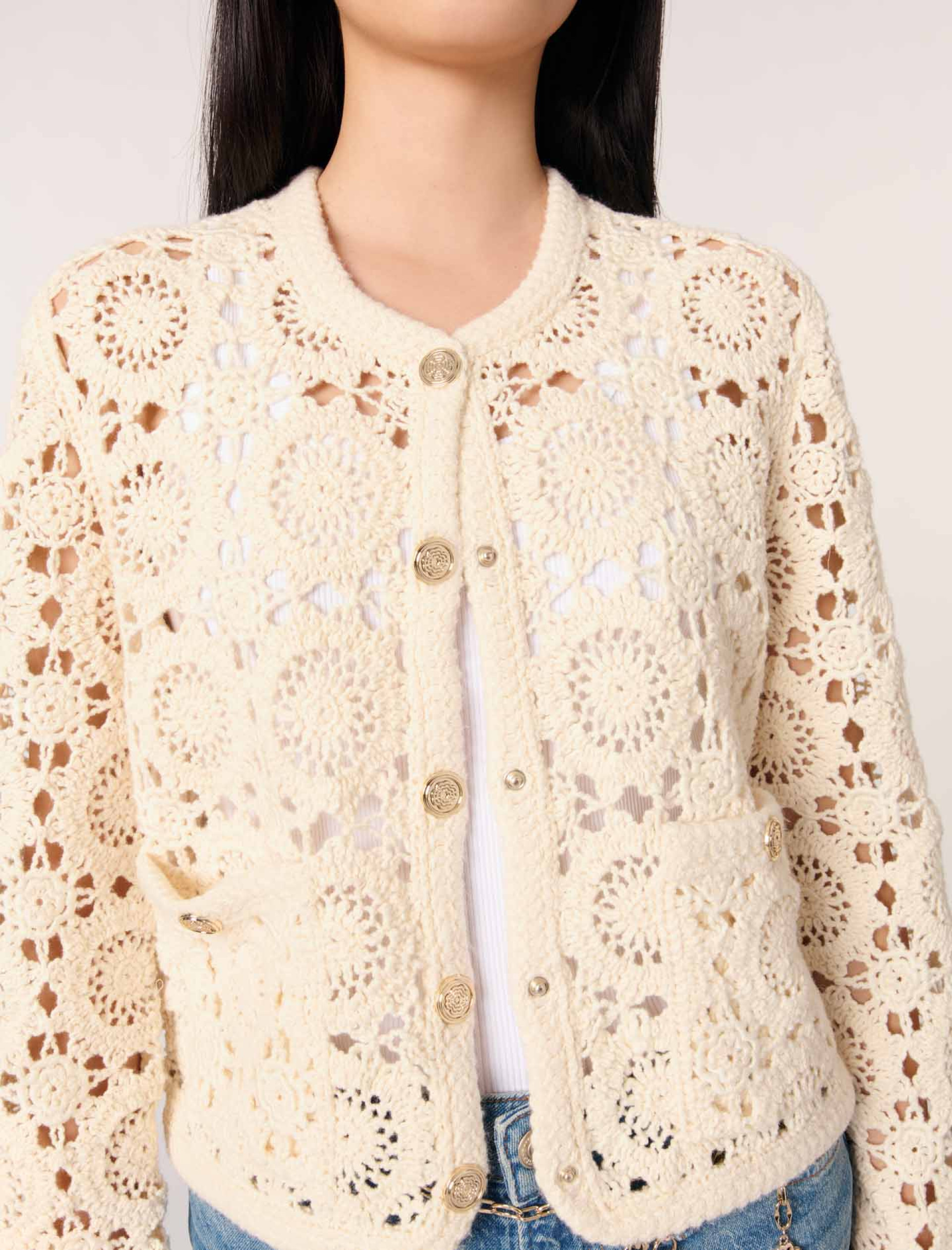 Жіночий кардиган в'язаний гачком