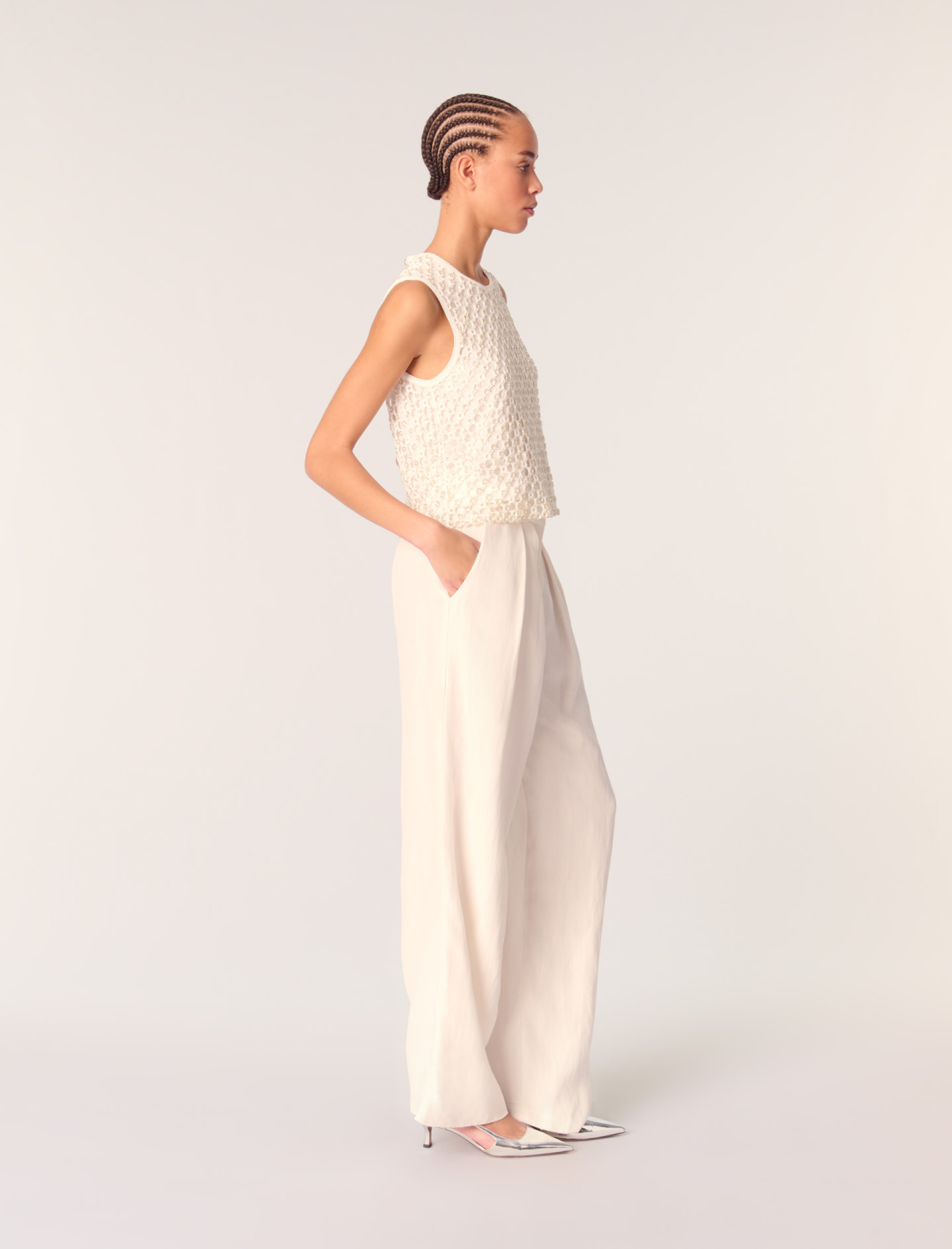 Жіночий в'язаний топ з бісером