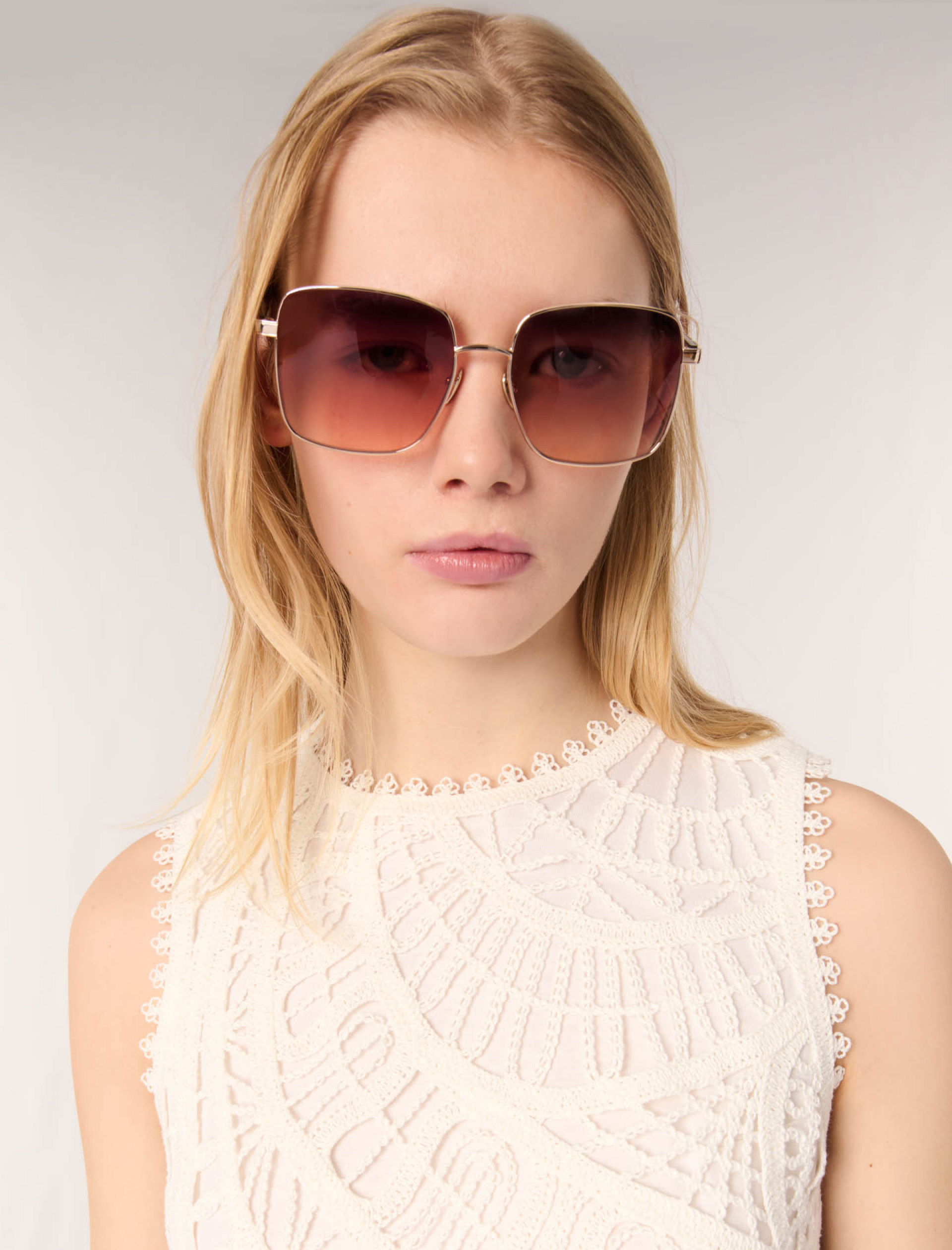 Женский топ в'язаний гачком Женский топ в'язаний гачком