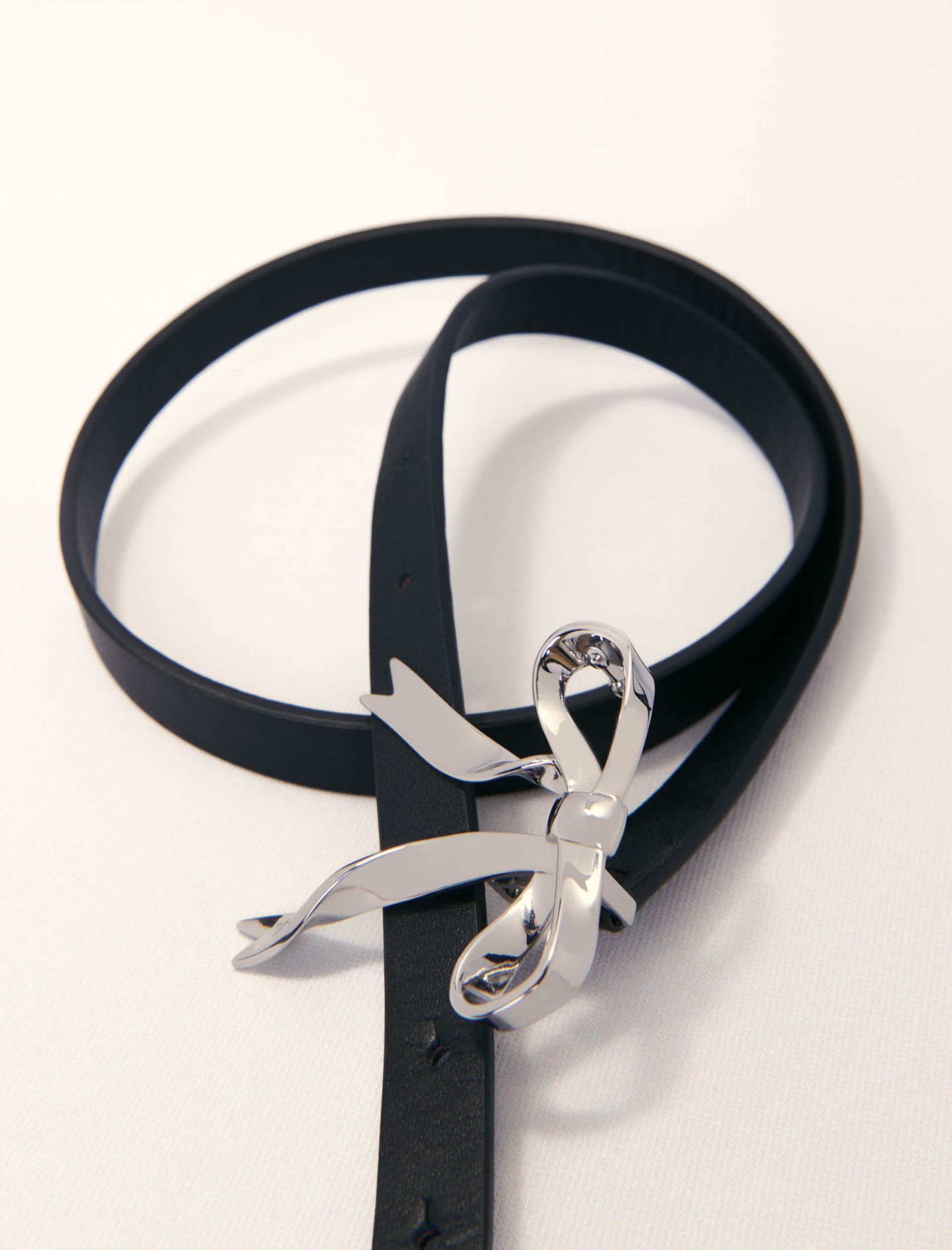 Женский кожаный ремень с бантом Женский кожаный ремень с бантом