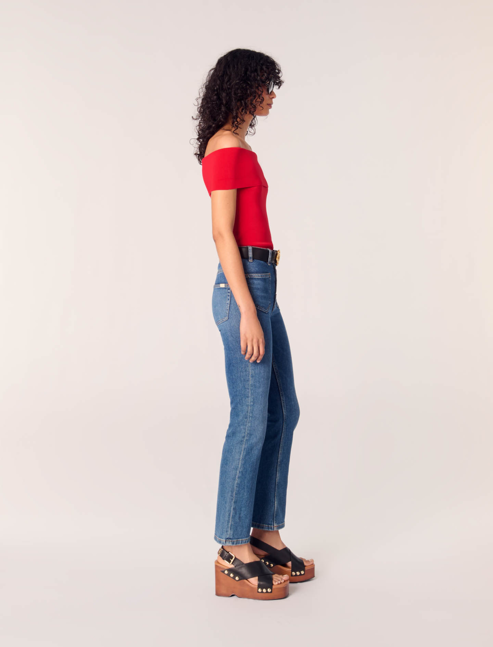 Жіночий трикотажний топ з горловиною бардо