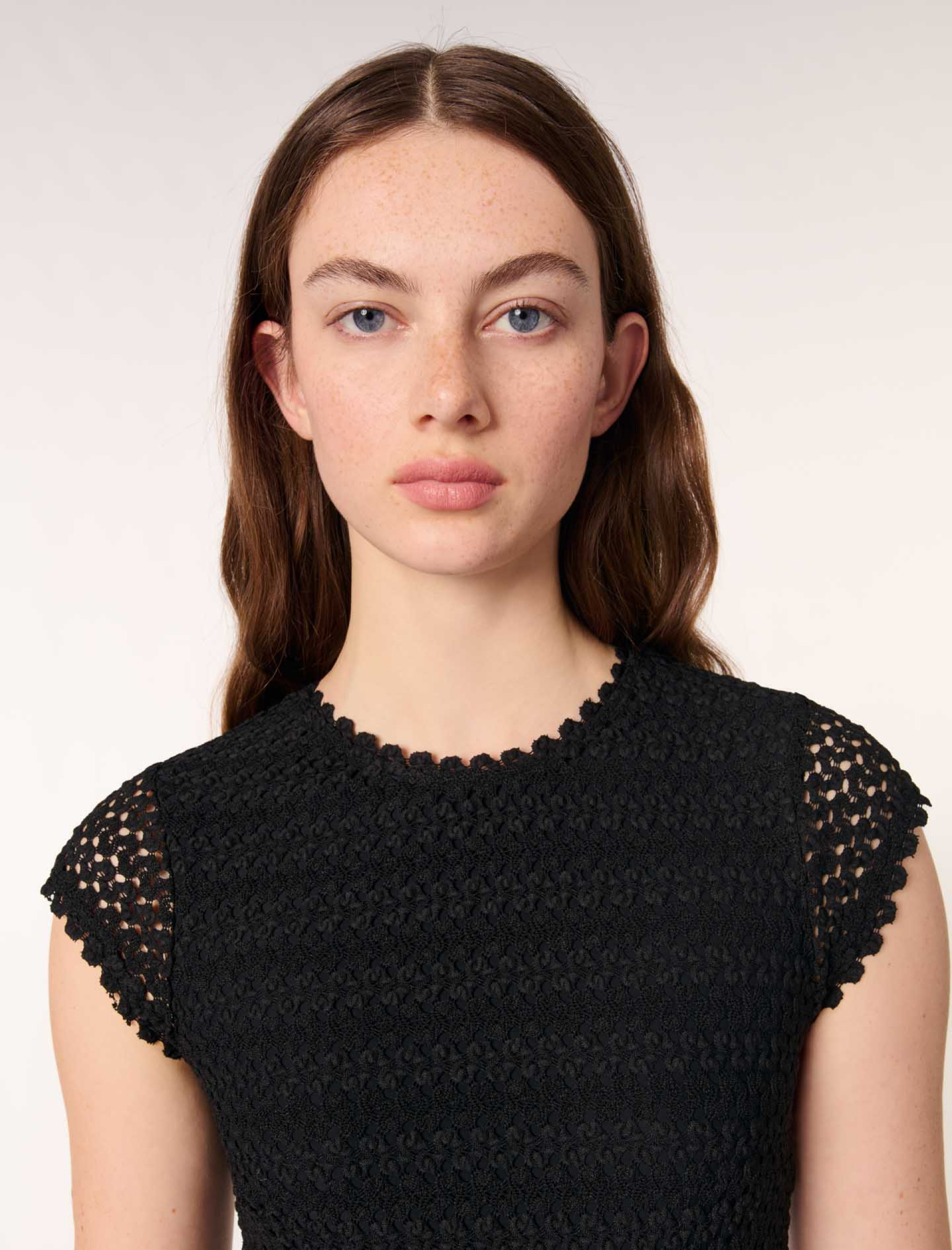 Женское длинное платье вязаное крючком