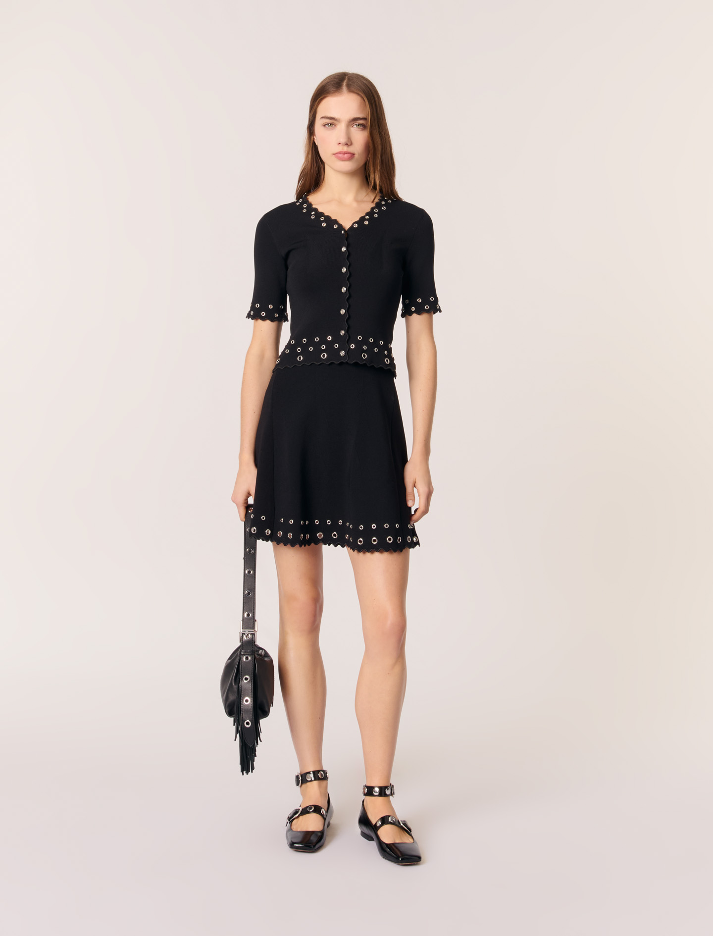 Женский короткий кардиган с люверсами