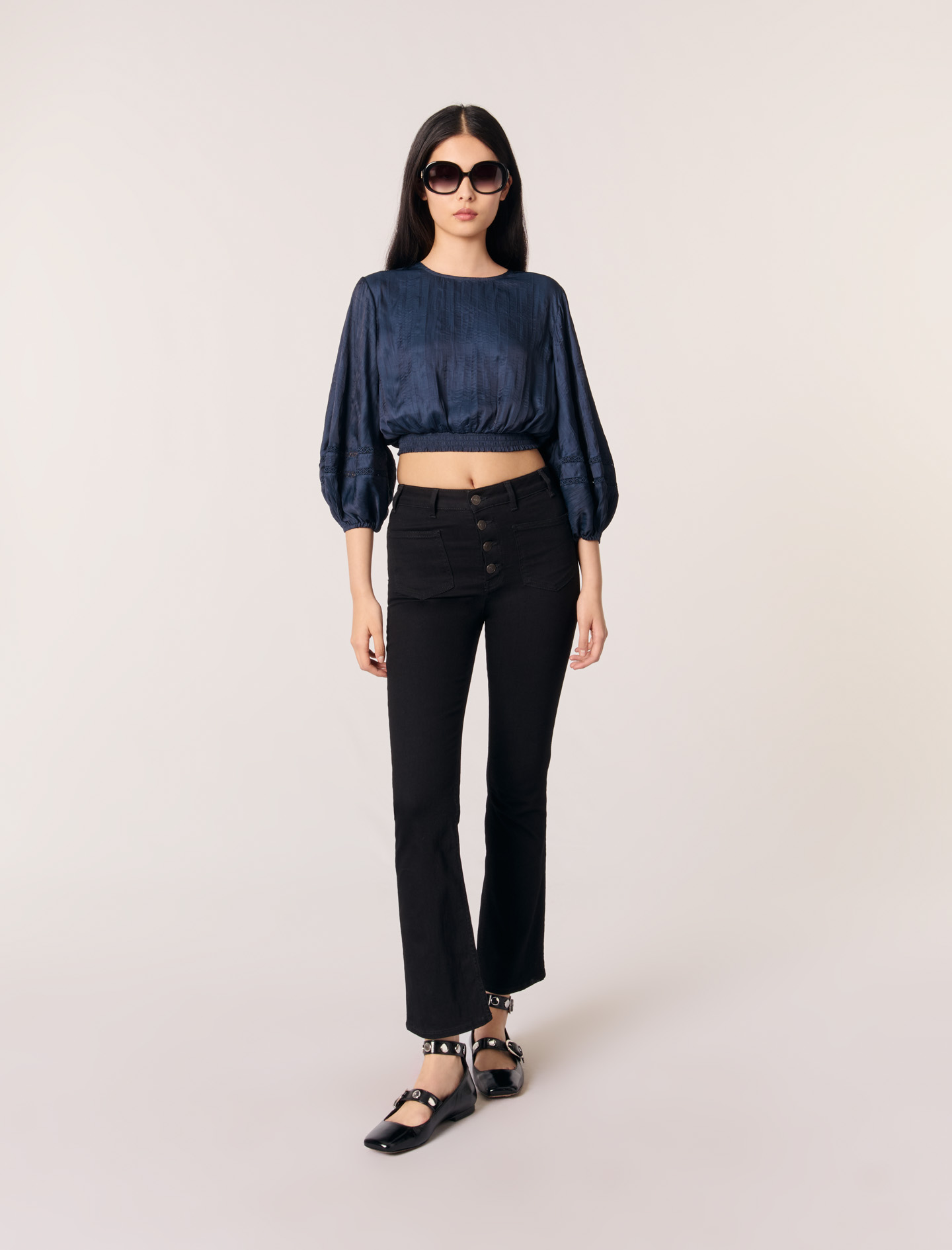 Жіночий короткий атласний топ