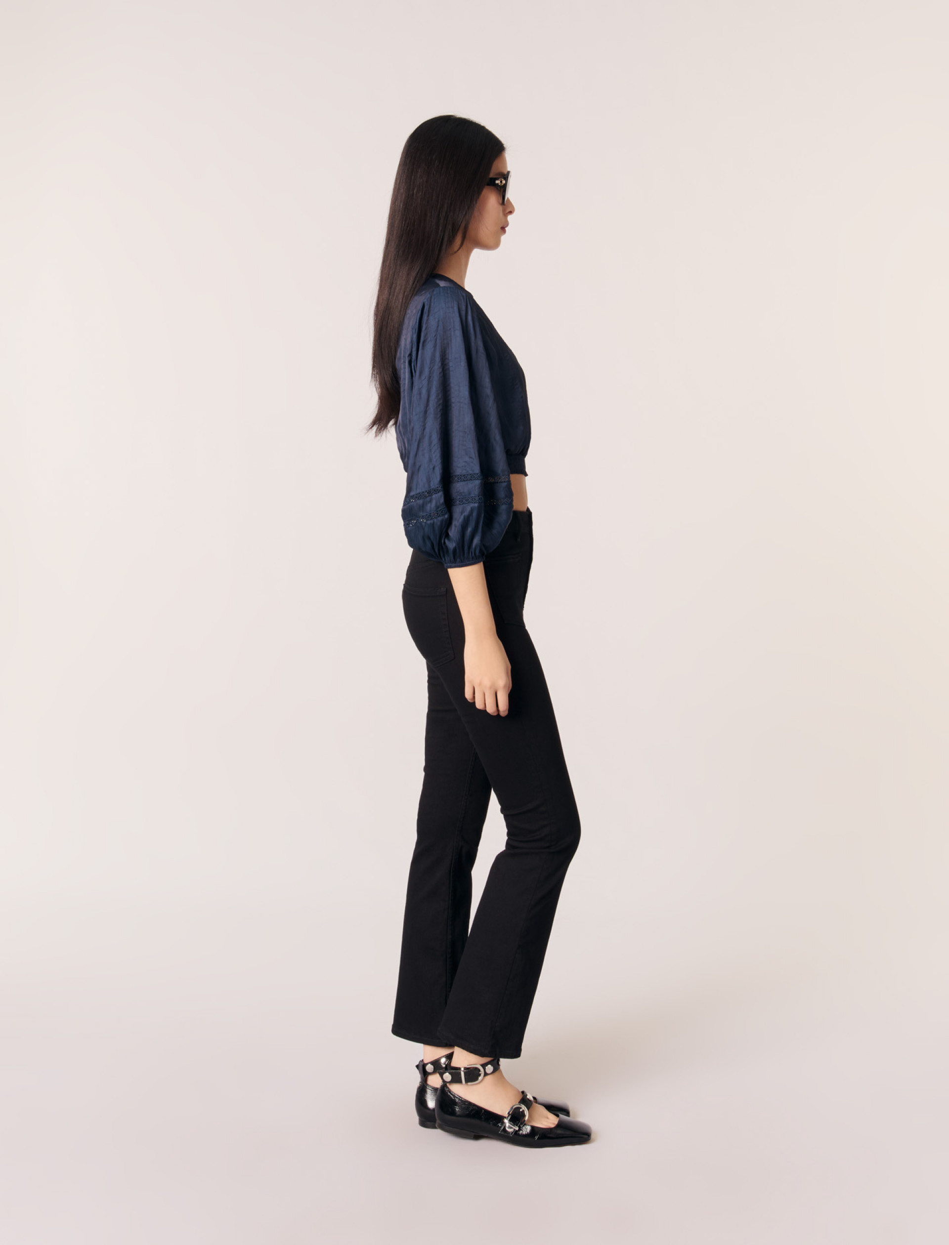 Жіночий короткий атласний топ Жіночий короткий атласний топ