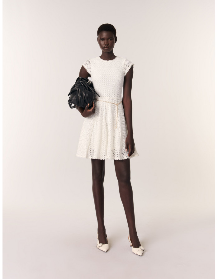 Жіноча сукня в техніці в'язання гачком