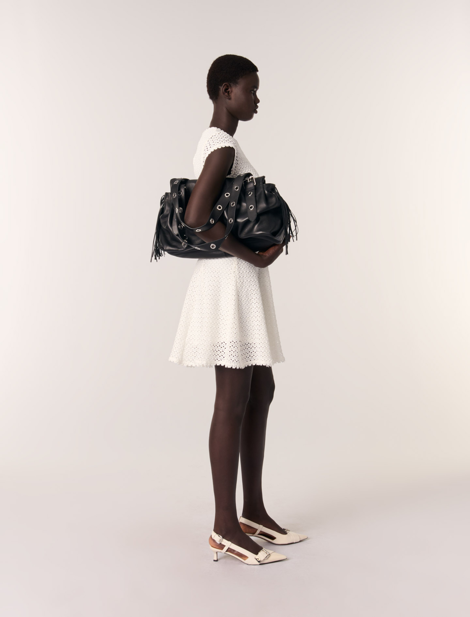 Жіноча сукня в техніці в'язання гачком