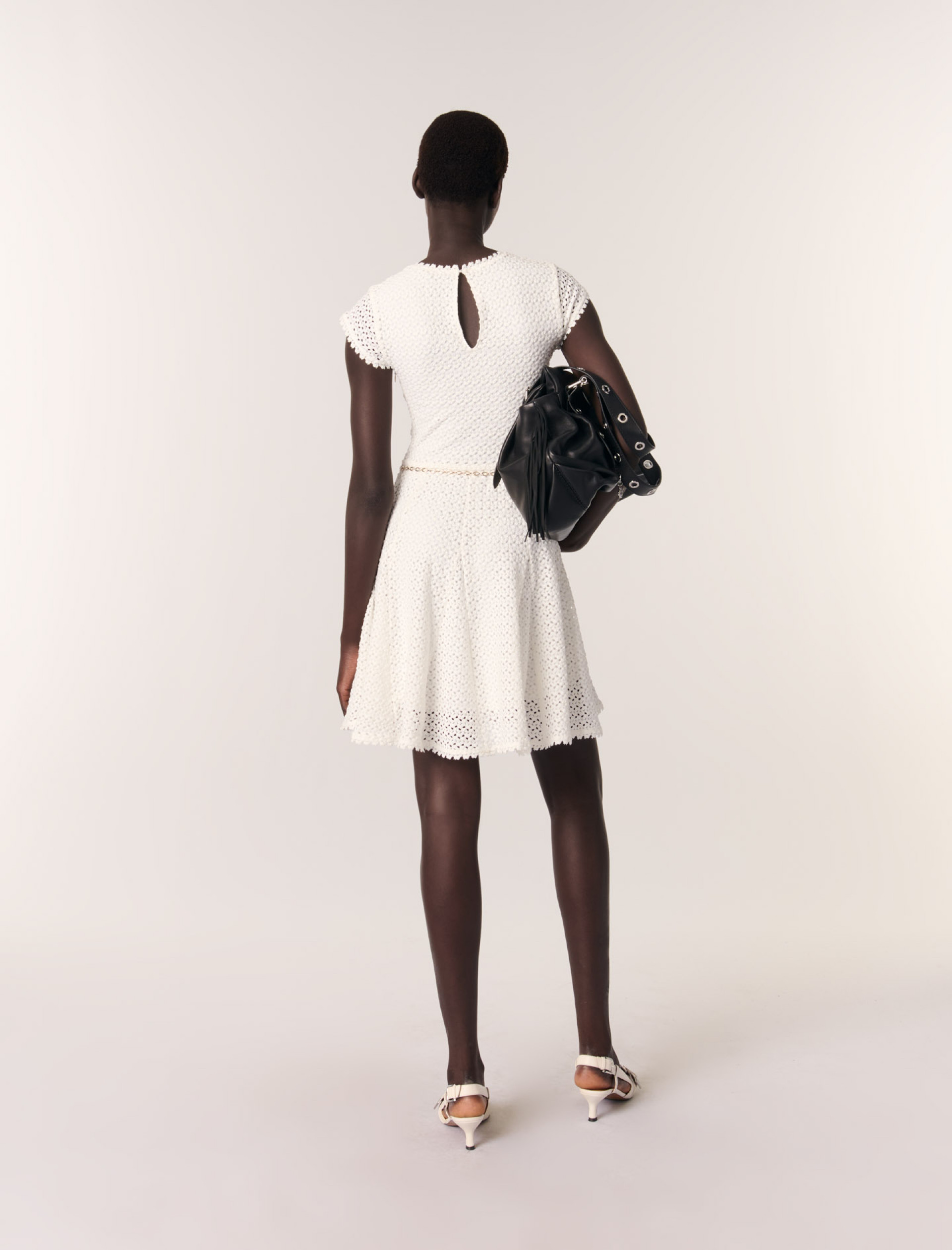 Жіноча сукня в техніці в'язання гачком