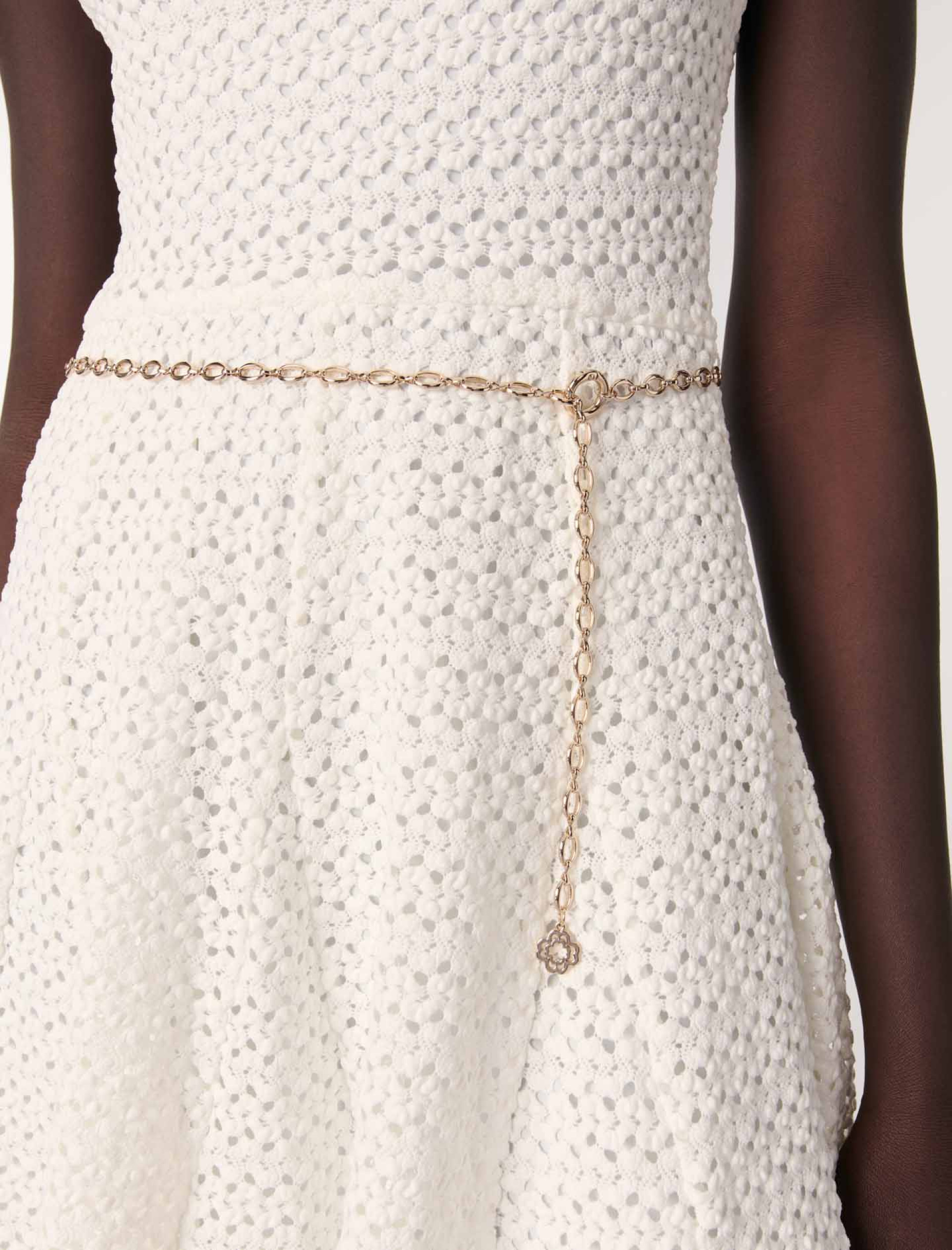 Жіноча сукня в техніці в'язання гачком