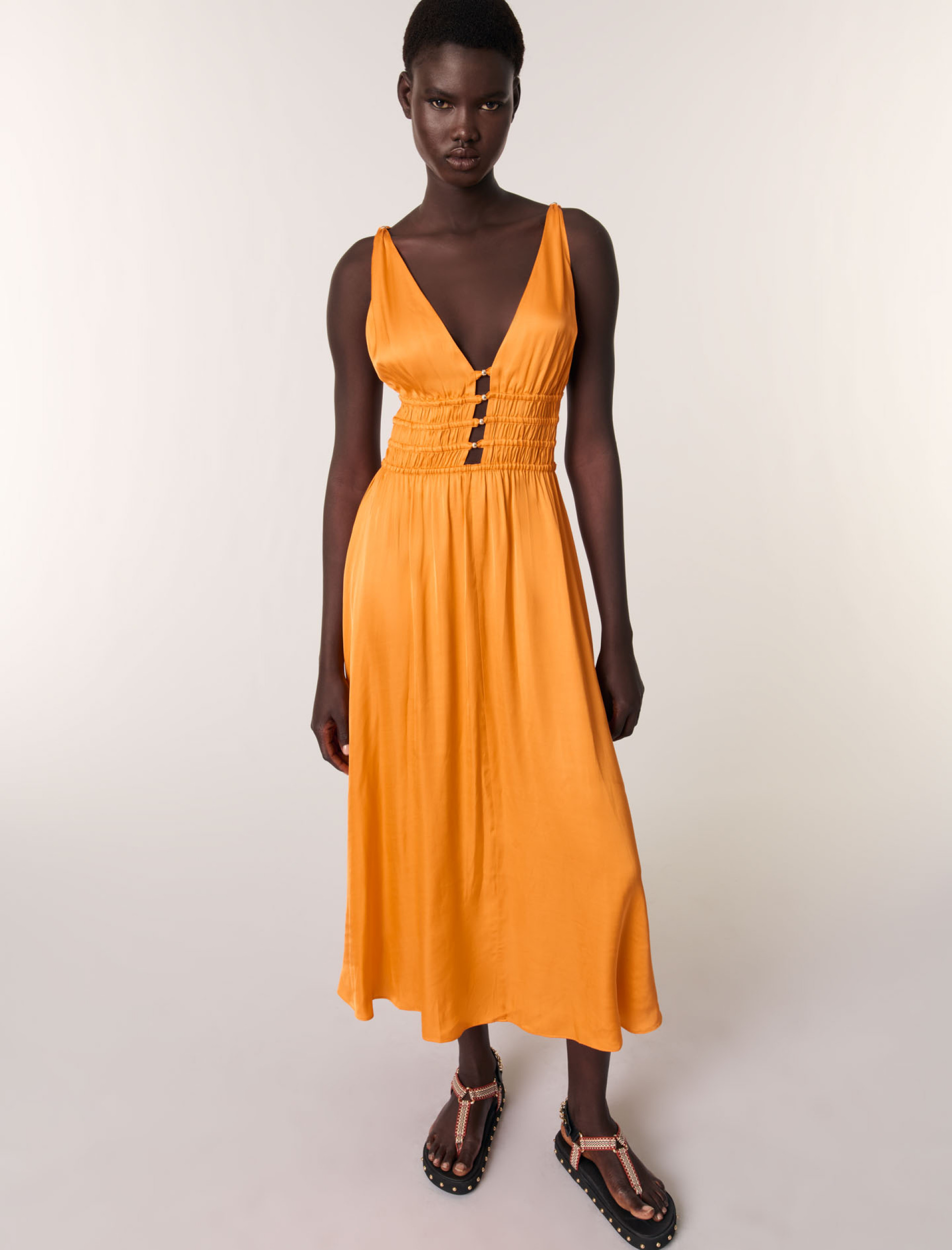 Жіноча сукня максі з атласу